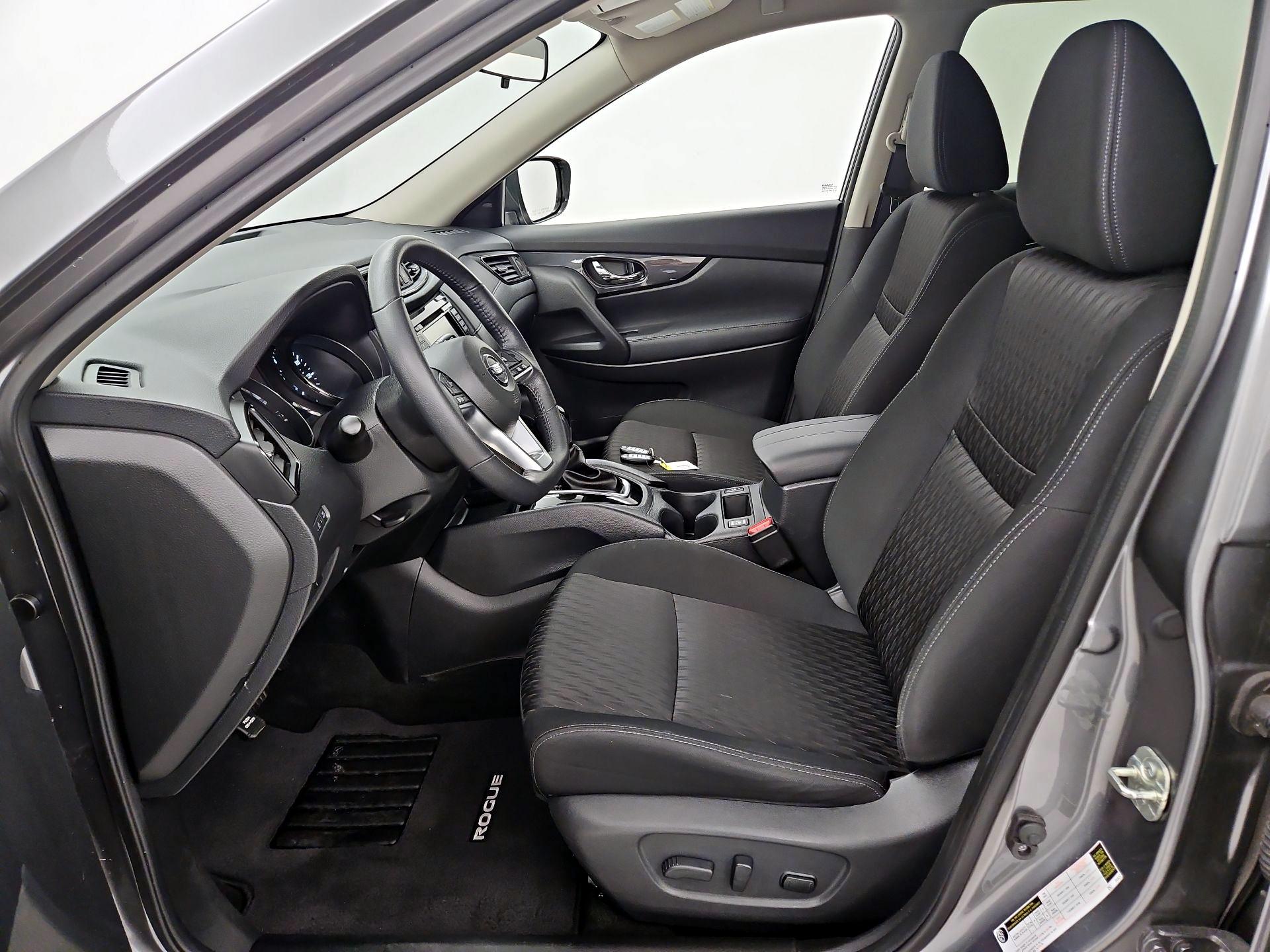 Thumbnail: 2020 Nissan Rogue - 11