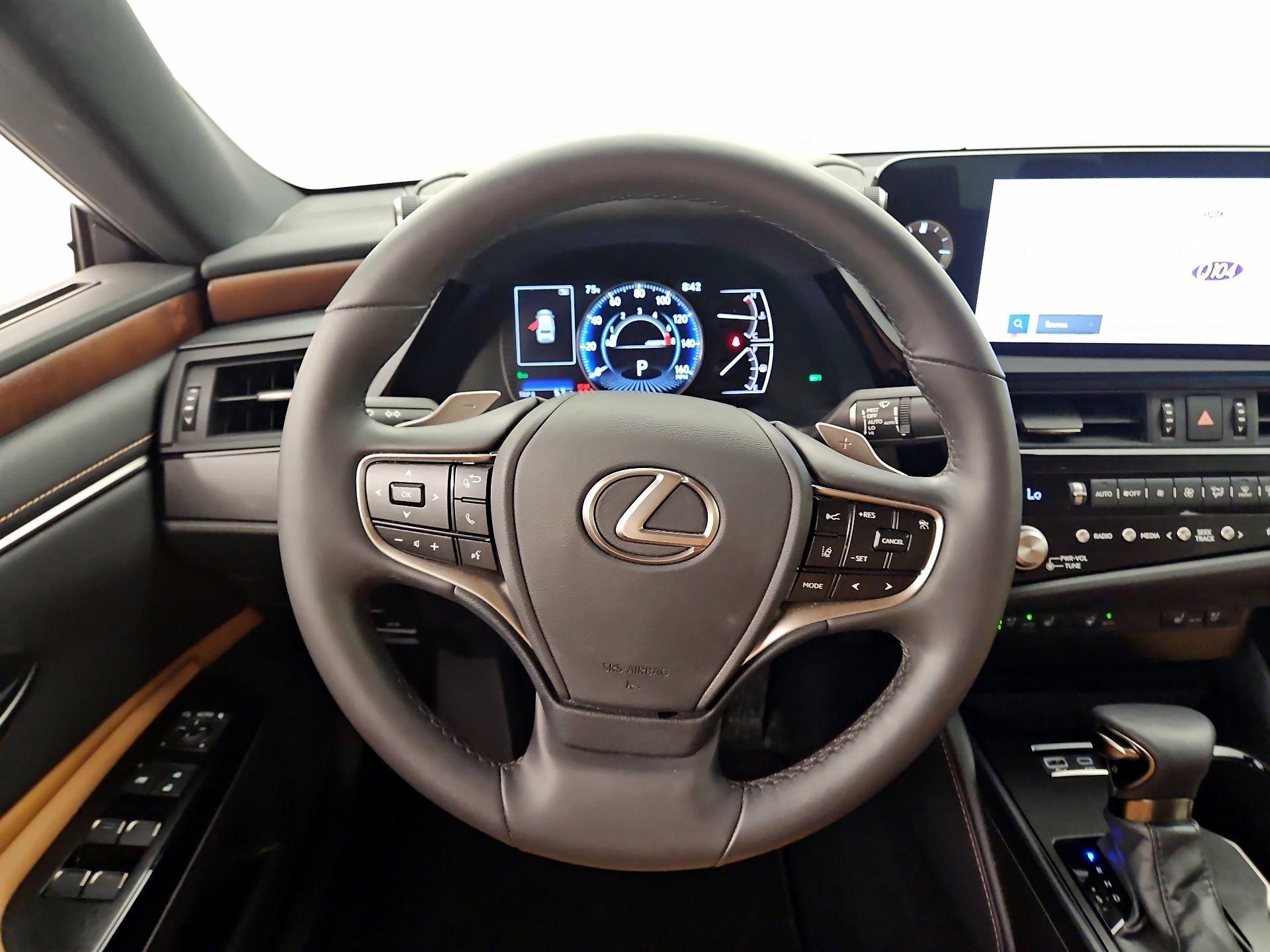 Thumbnail: 2024 Lexus ES - 10