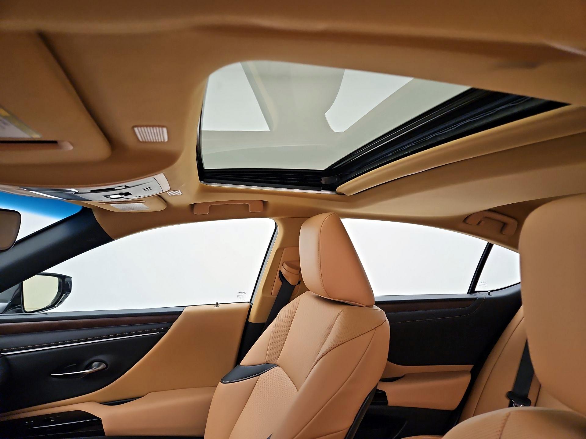Thumbnail: 2024 Lexus ES - 19