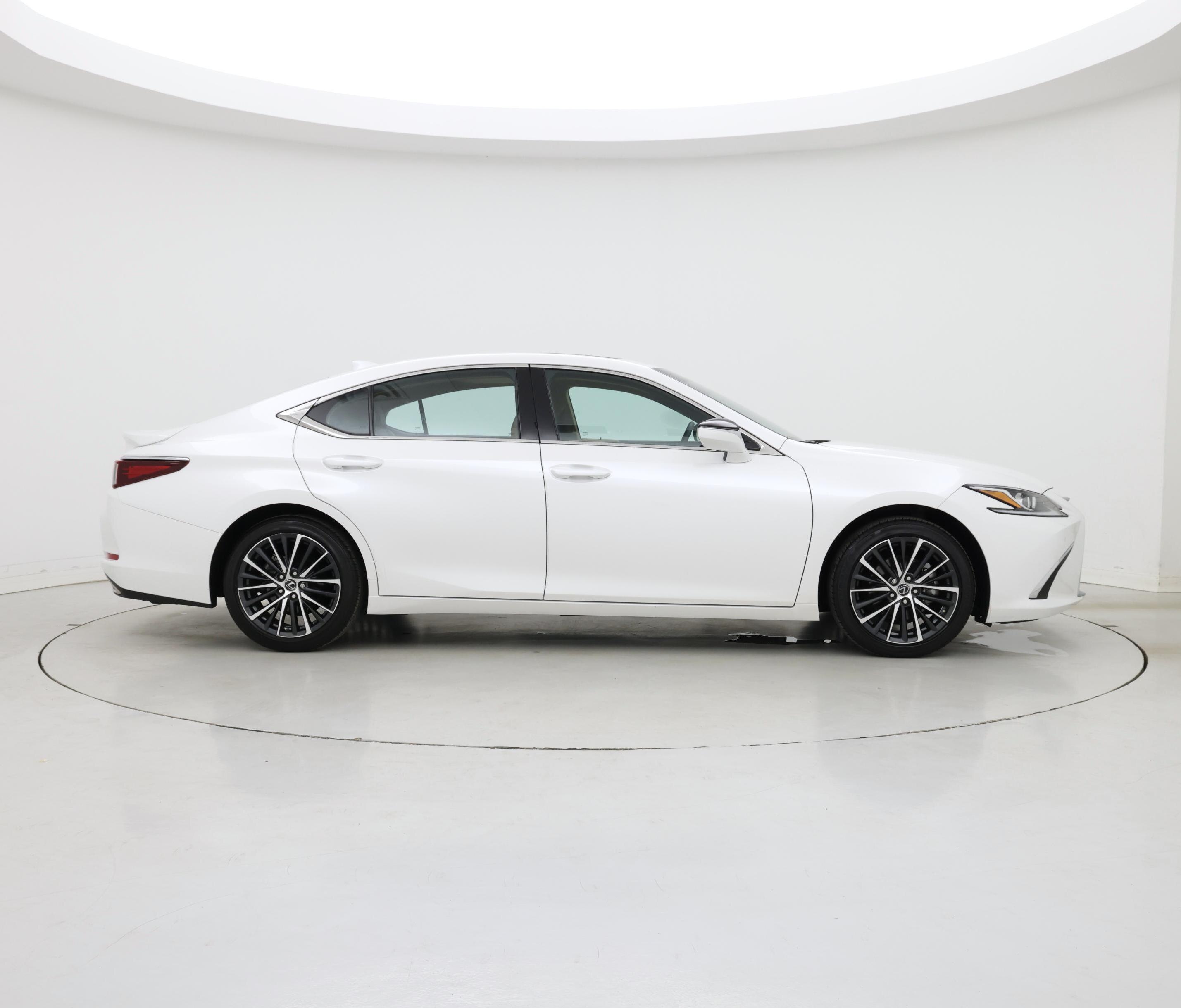 Thumbnail: 2024 Lexus ES - 7