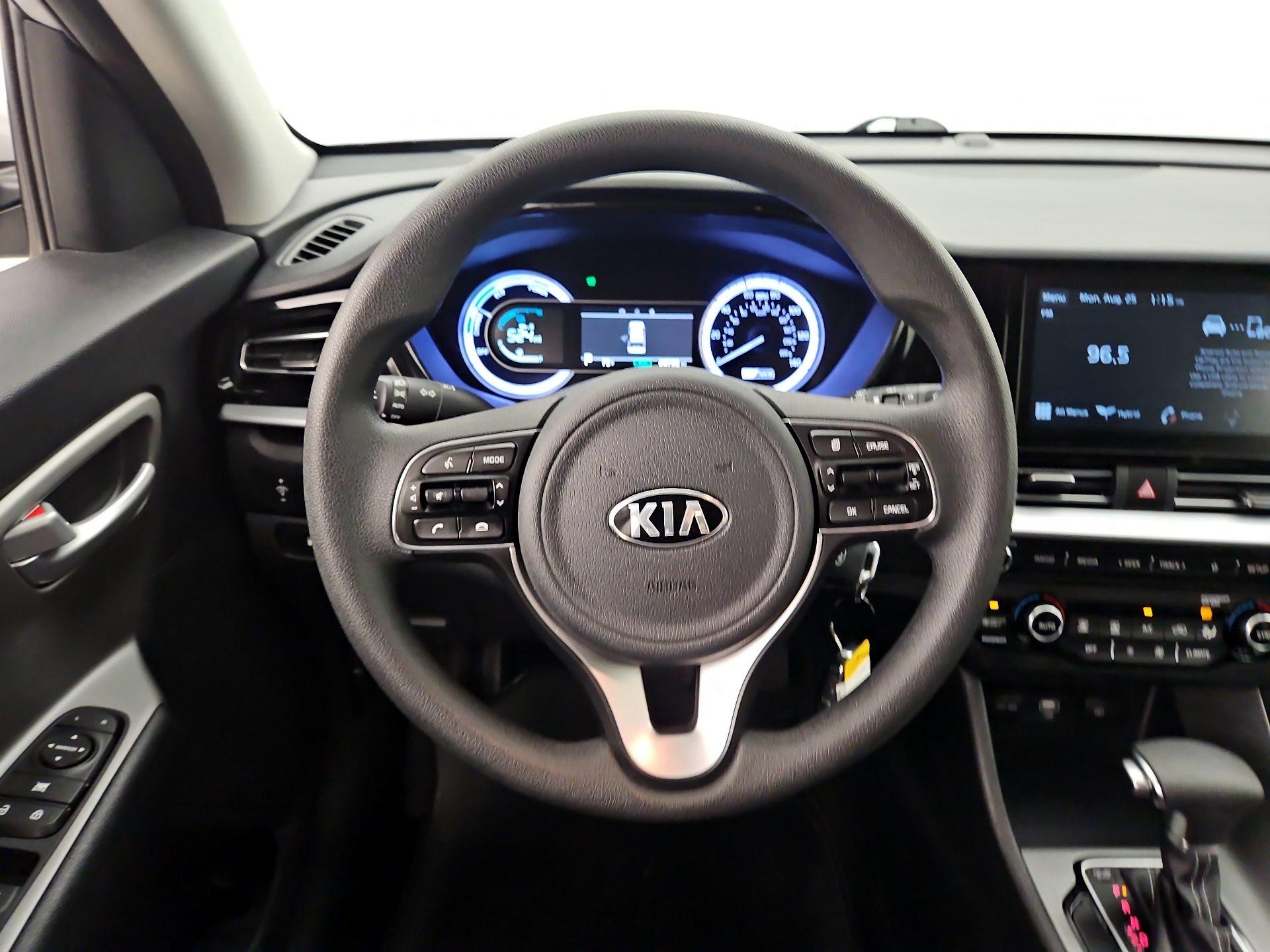 Thumbnail: 2020 Kia Niro - 10