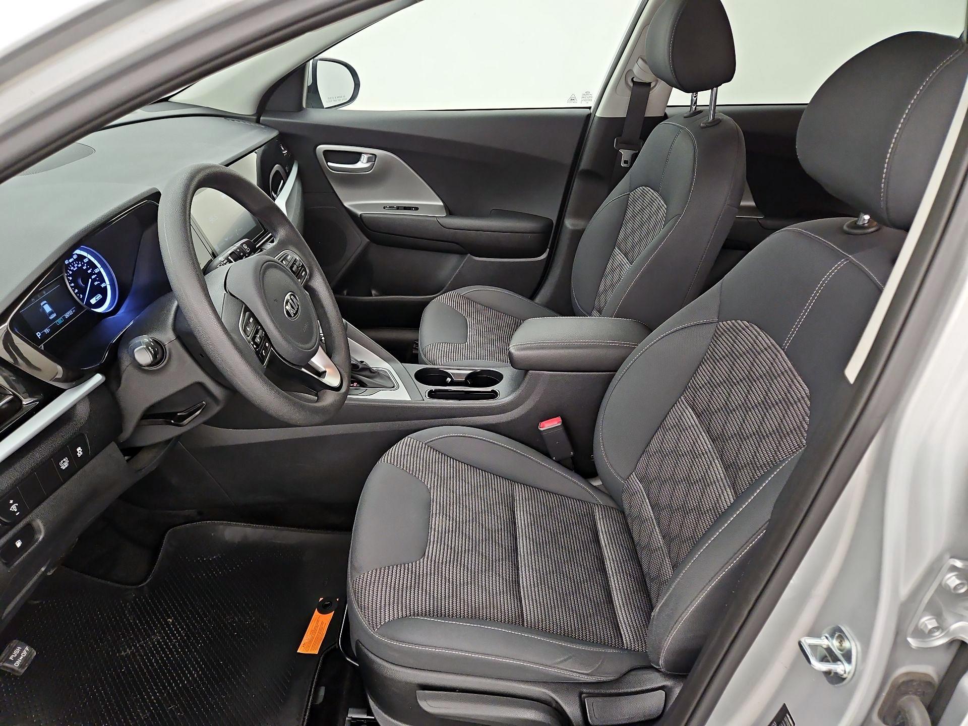 Thumbnail: 2020 Kia Niro - 11