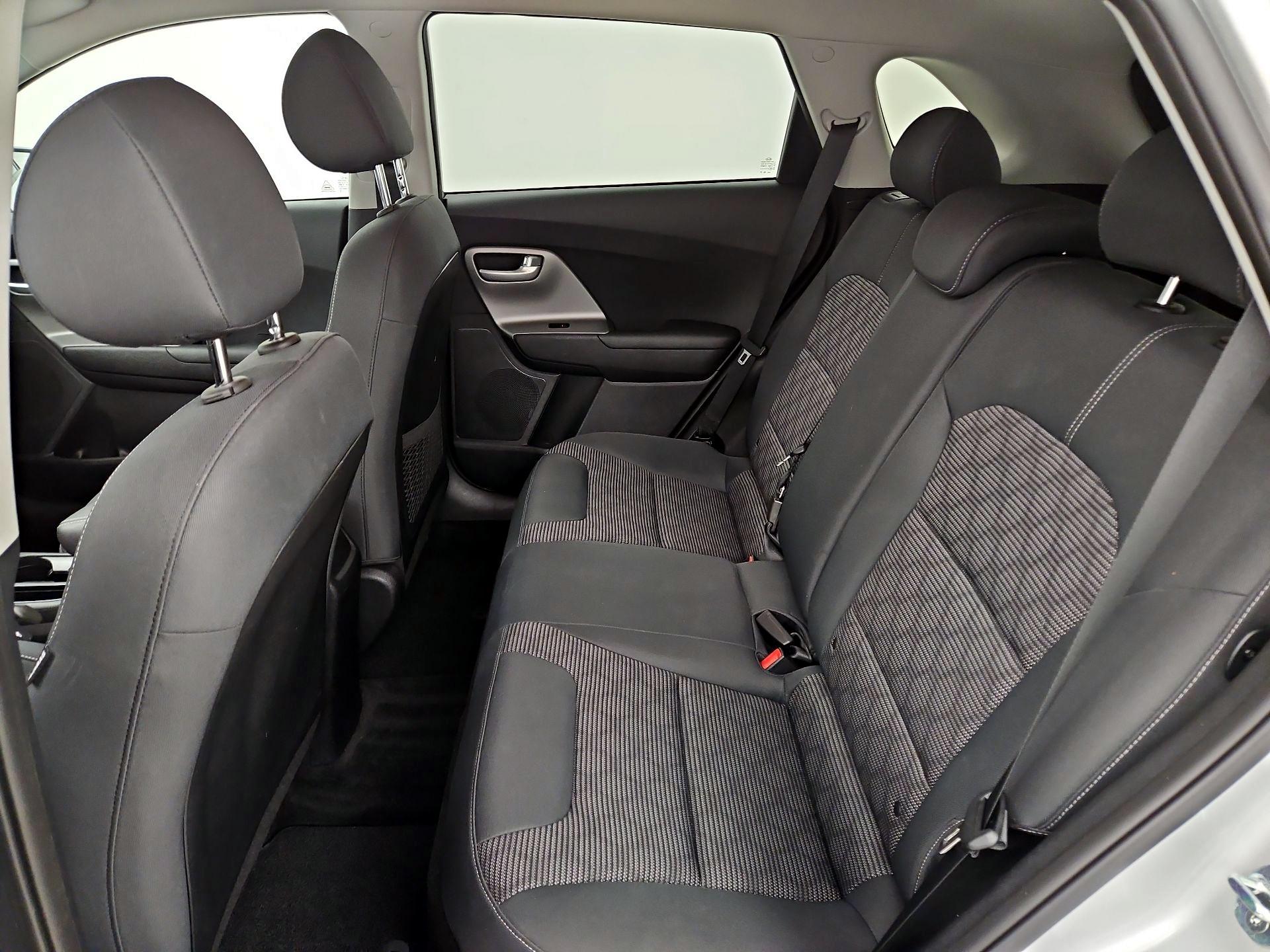 Thumbnail: 2020 Kia Niro - 19