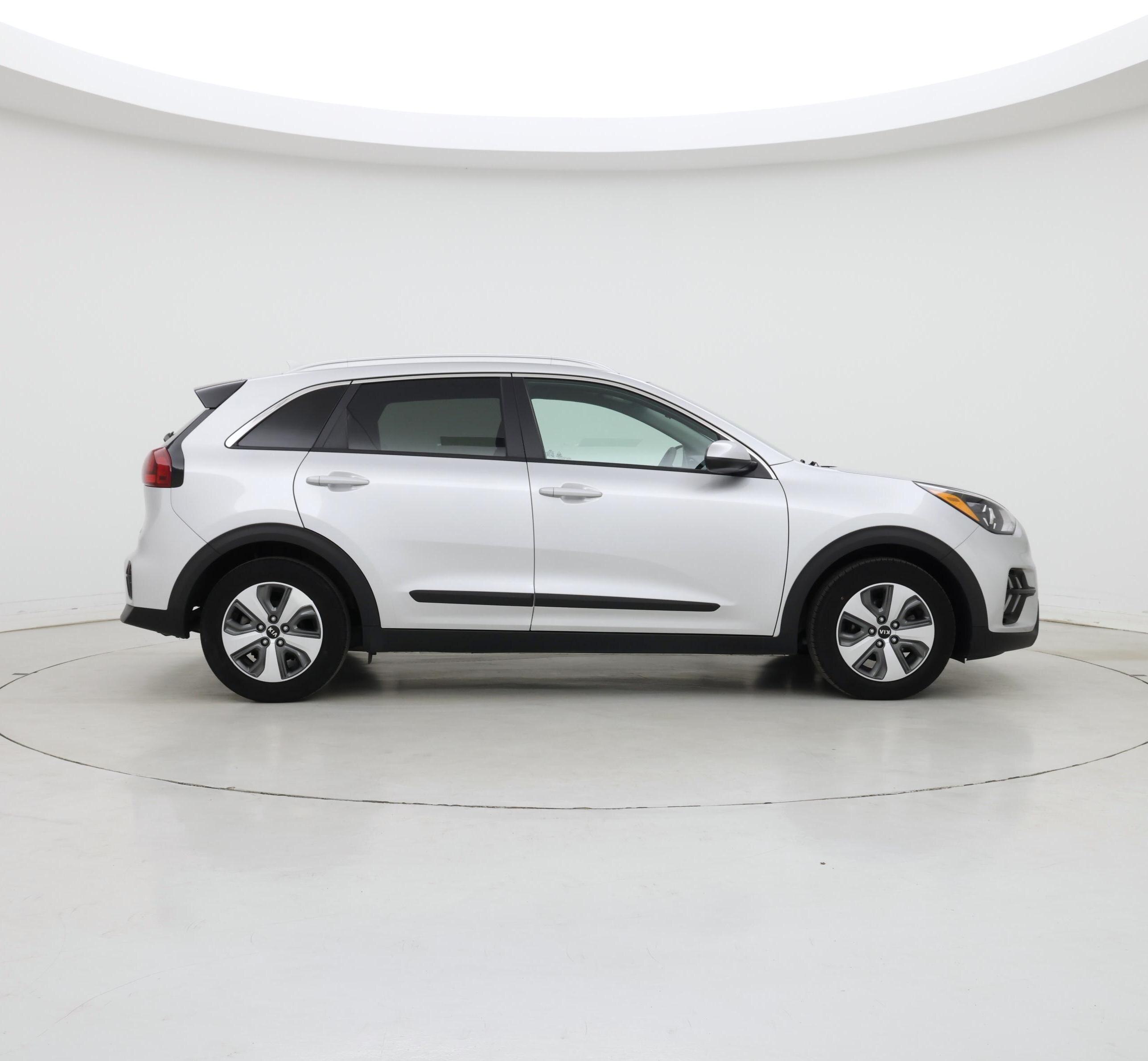 Thumbnail: 2020 Kia Niro - 7