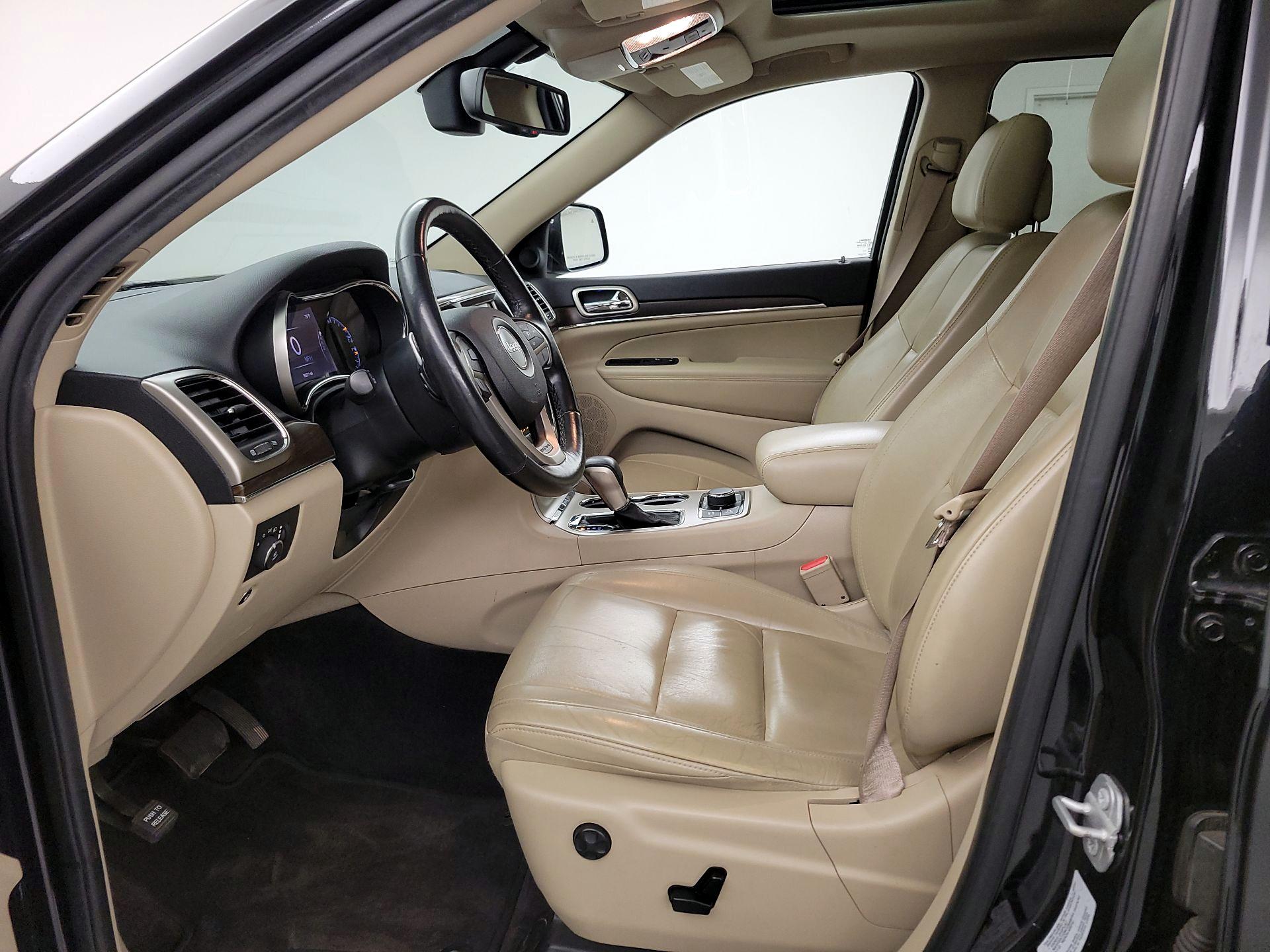 Thumbnail: 2016 Jeep Grand Cherokee - 11