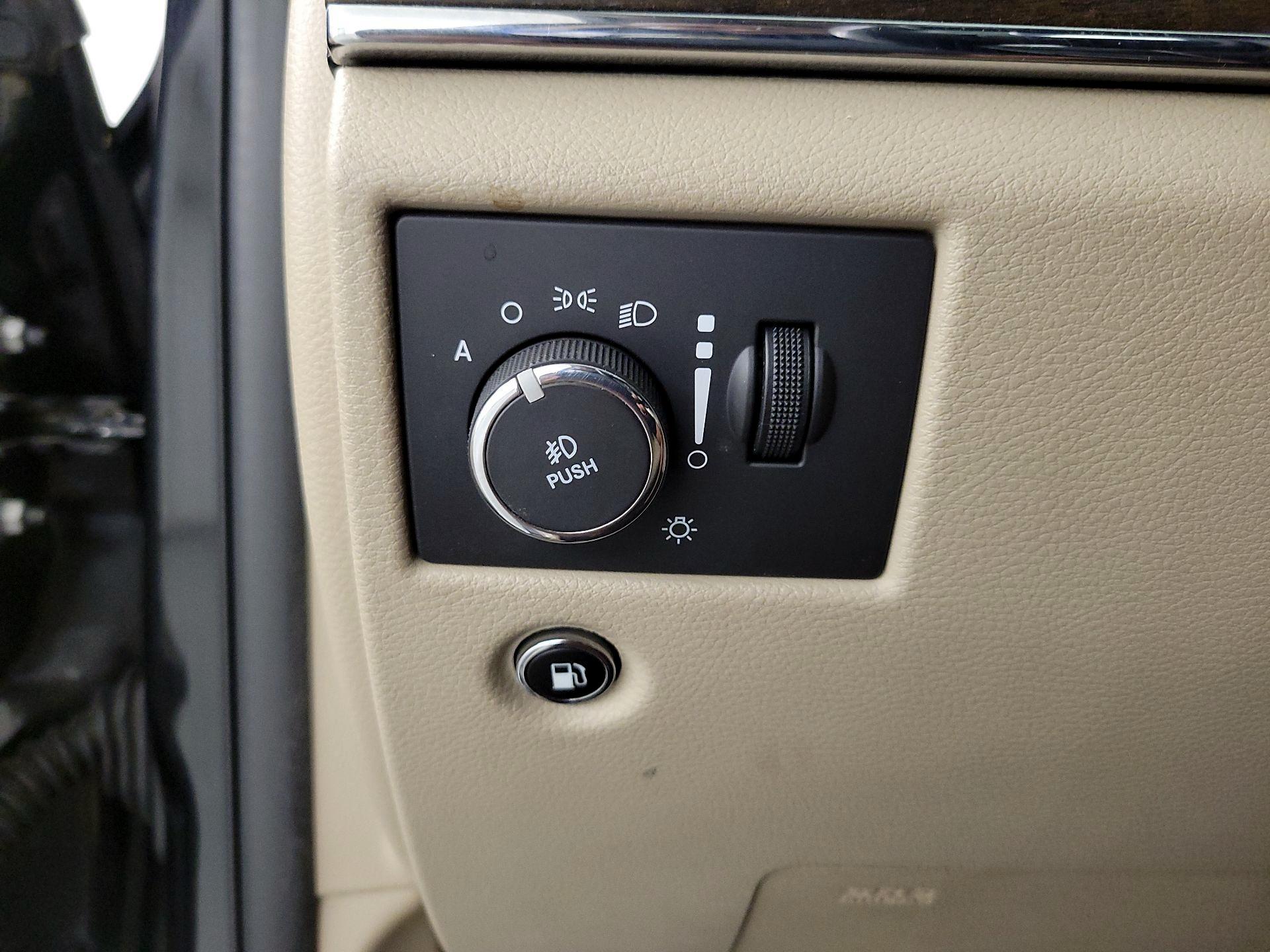 Thumbnail: 2016 Jeep Grand Cherokee - 13
