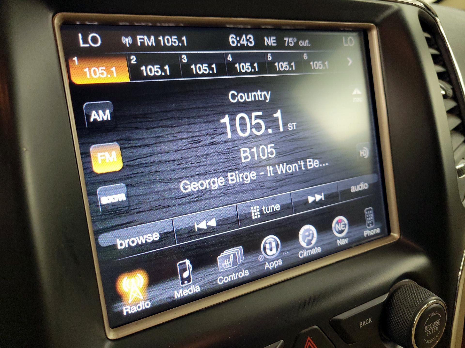 Thumbnail: 2016 Jeep Grand Cherokee - 16