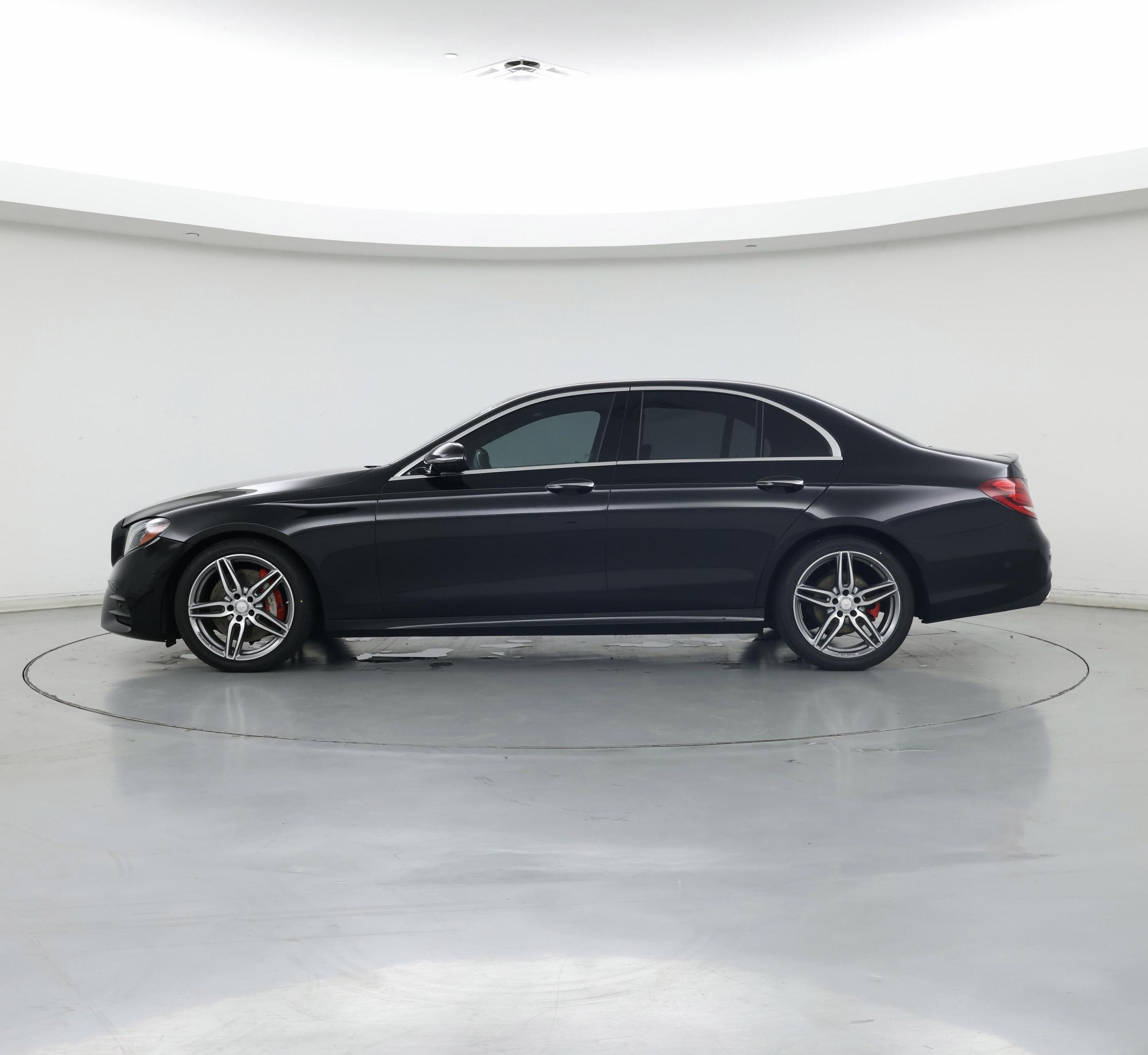 Thumbnail: 2017 Mercedes-Benz E-Class - 3