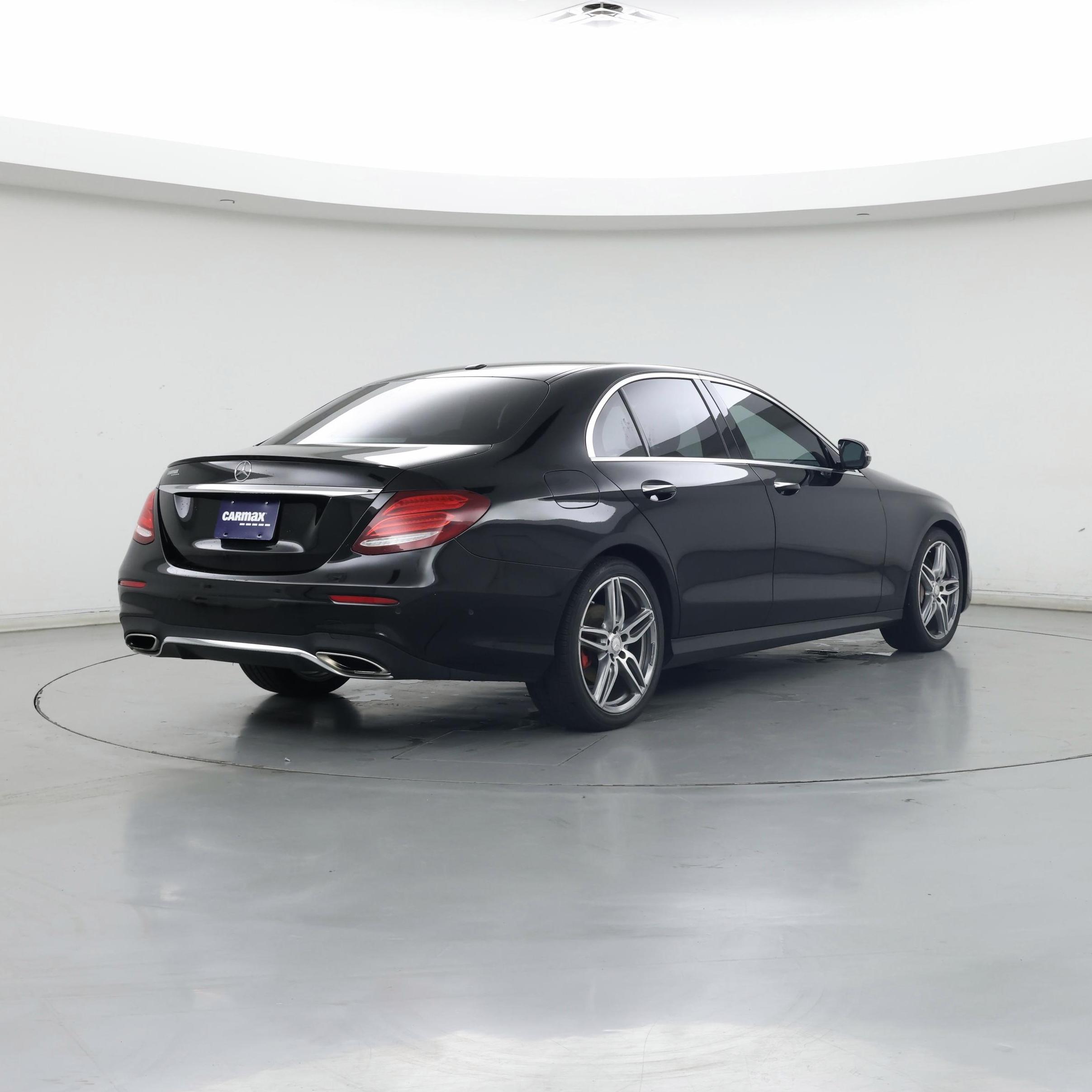 Thumbnail: 2017 Mercedes-Benz E-Class - 8