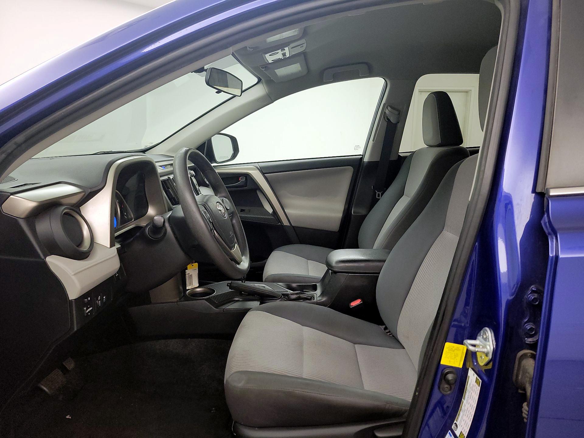 Thumbnail: 2015 Toyota RAV4 - 11