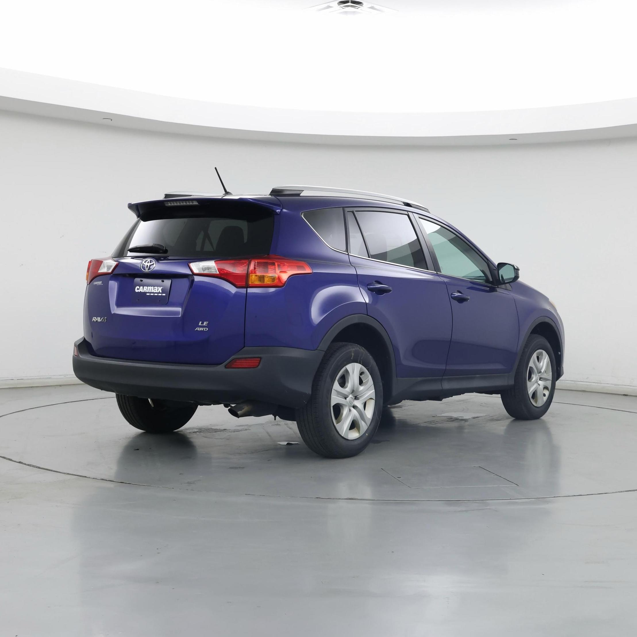 Thumbnail: 2015 Toyota RAV4 - 8