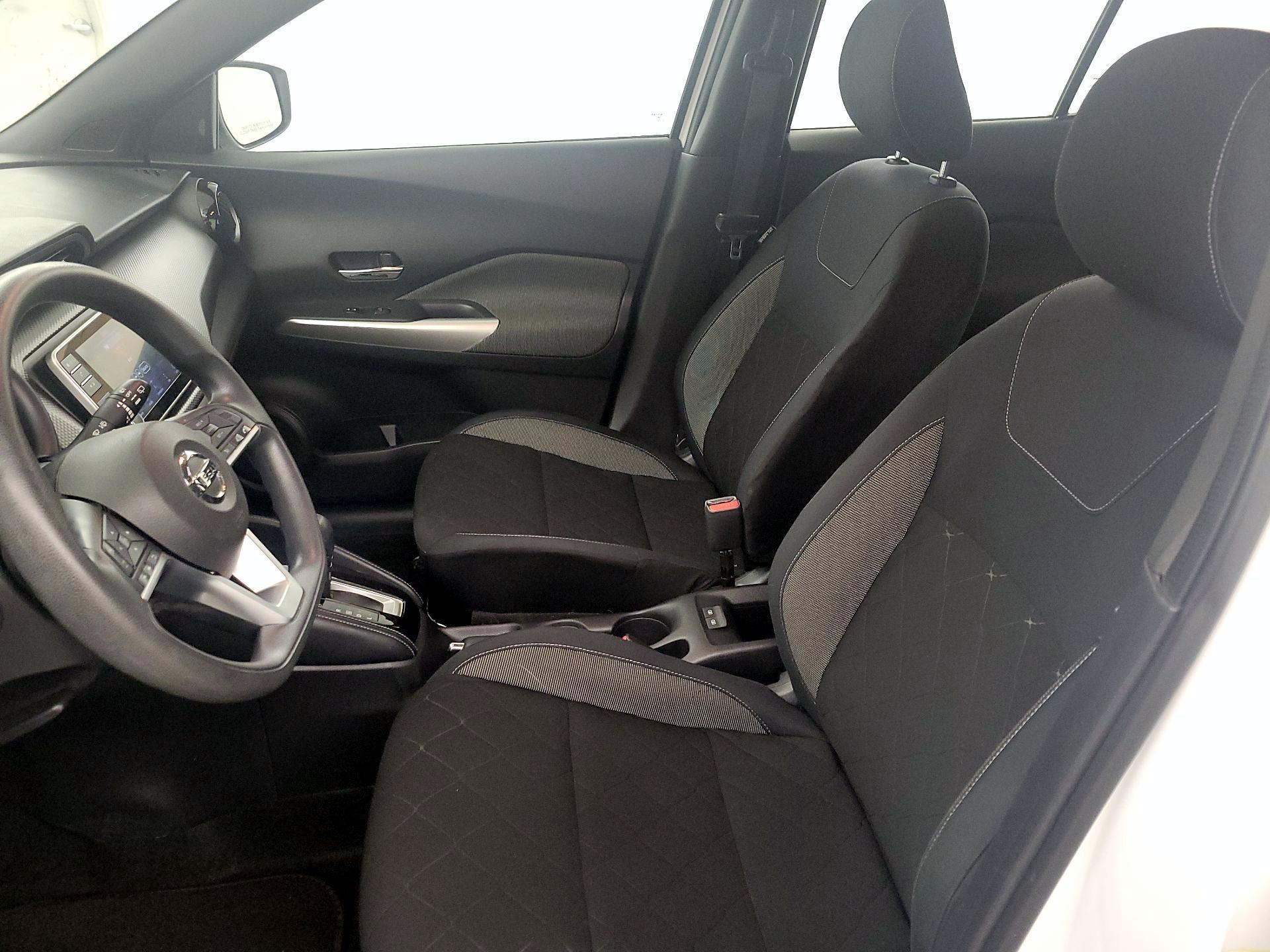 Thumbnail: 2019 Nissan Kicks - 11