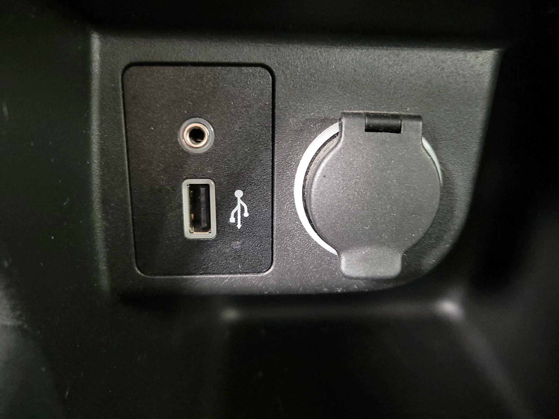 Thumbnail: 2019 Nissan Kicks - 18