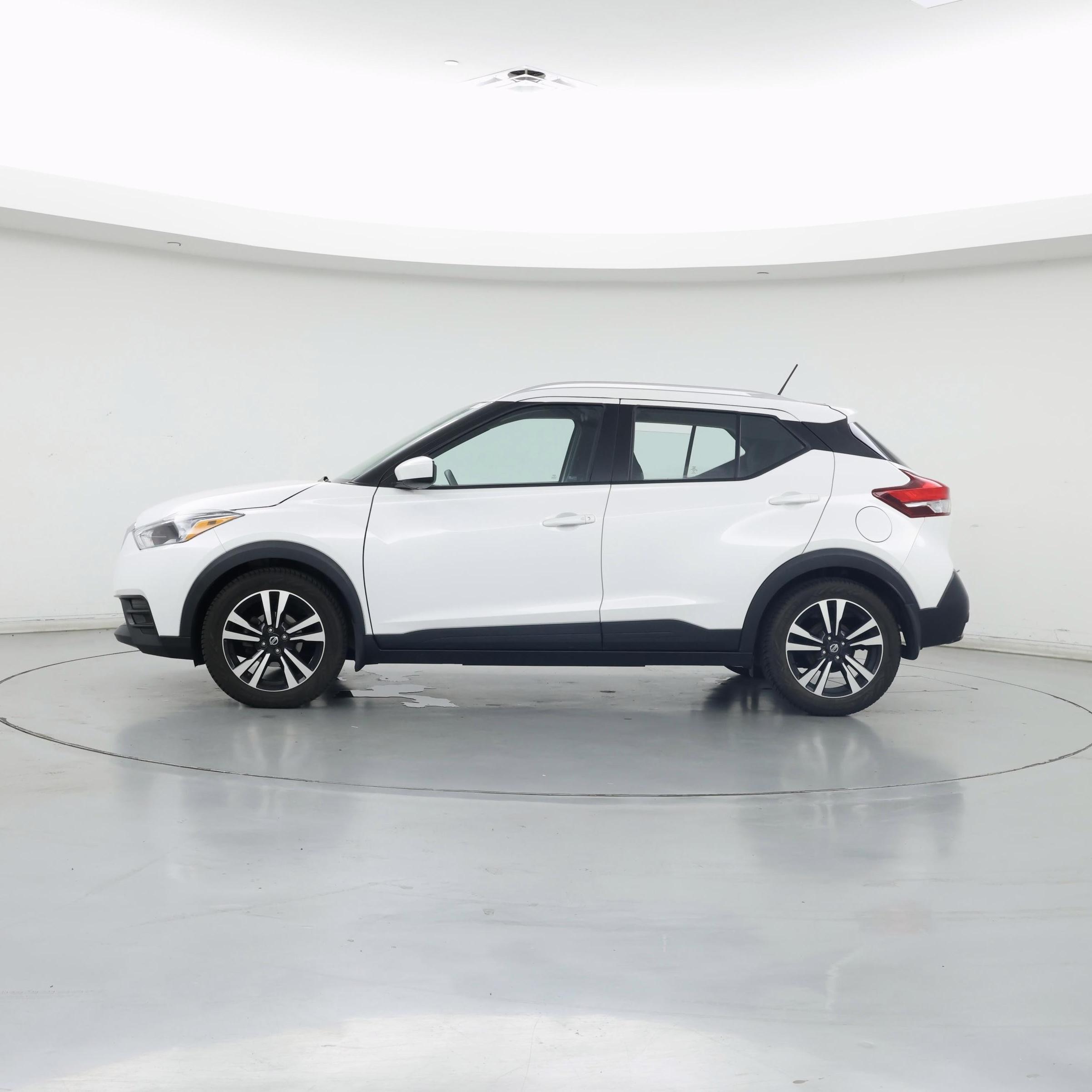 Thumbnail: 2019 Nissan Kicks - 3