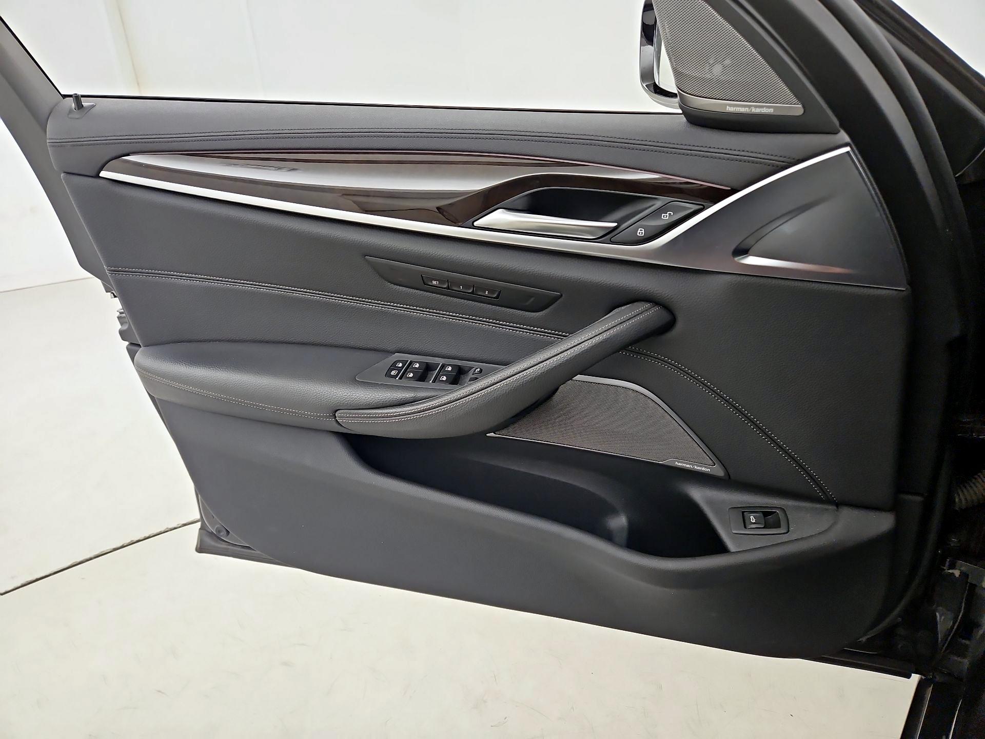 Thumbnail: 2019 BMW 5 Series - 12