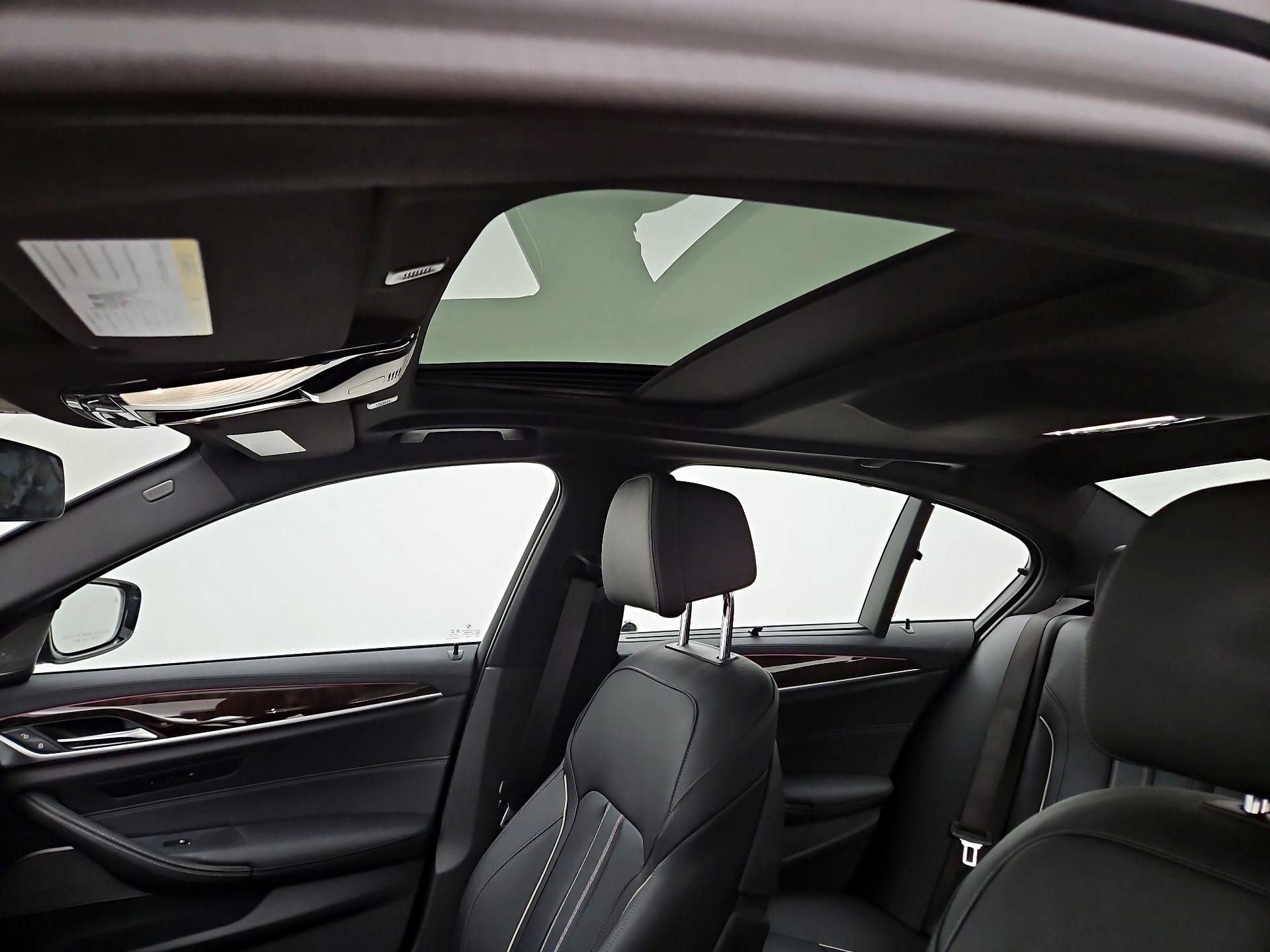 Thumbnail: 2019 BMW 5 Series - 20
