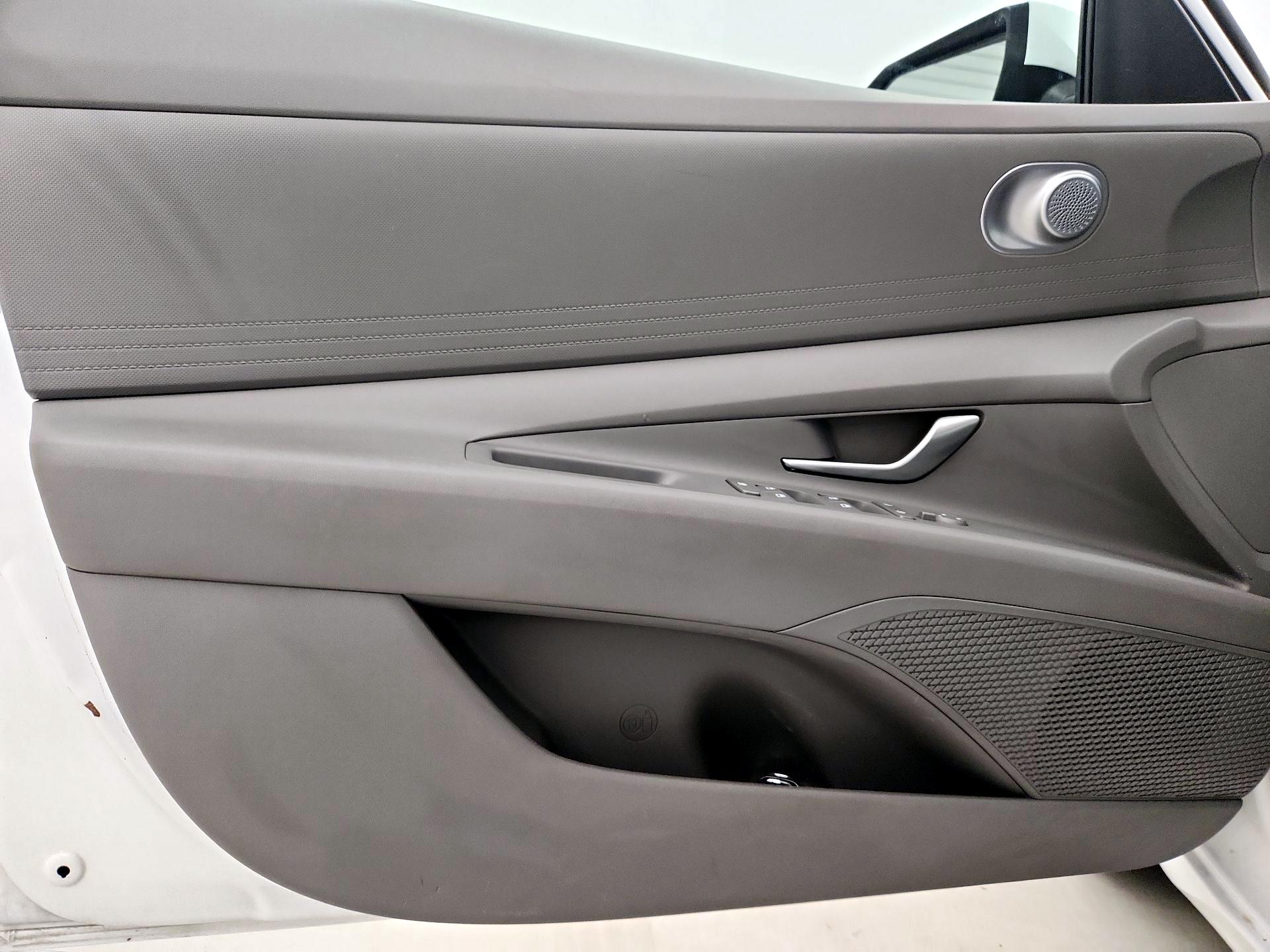 Thumbnail: 2023 Hyundai Elantra - 12