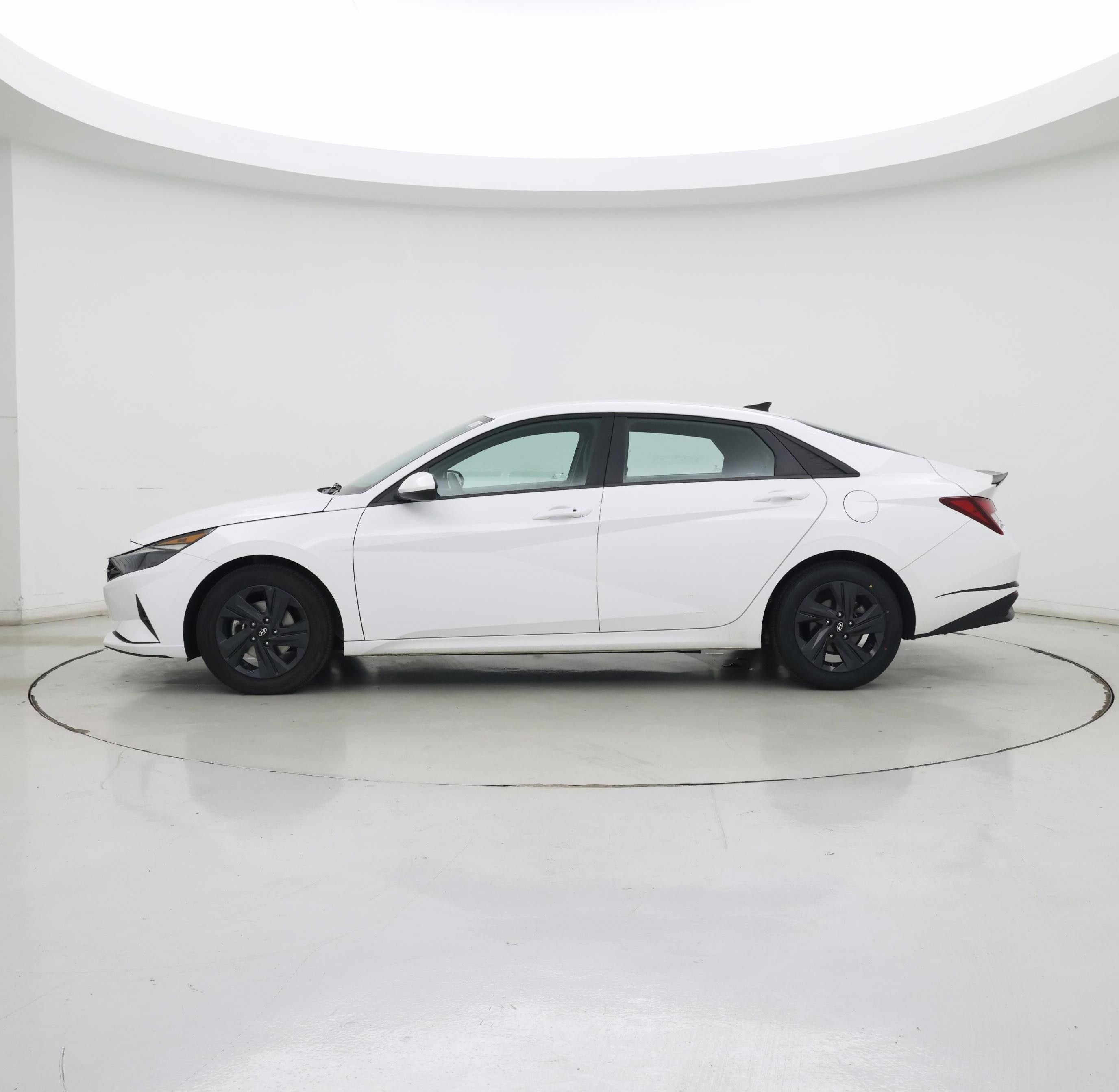 Thumbnail: 2023 Hyundai Elantra - 3