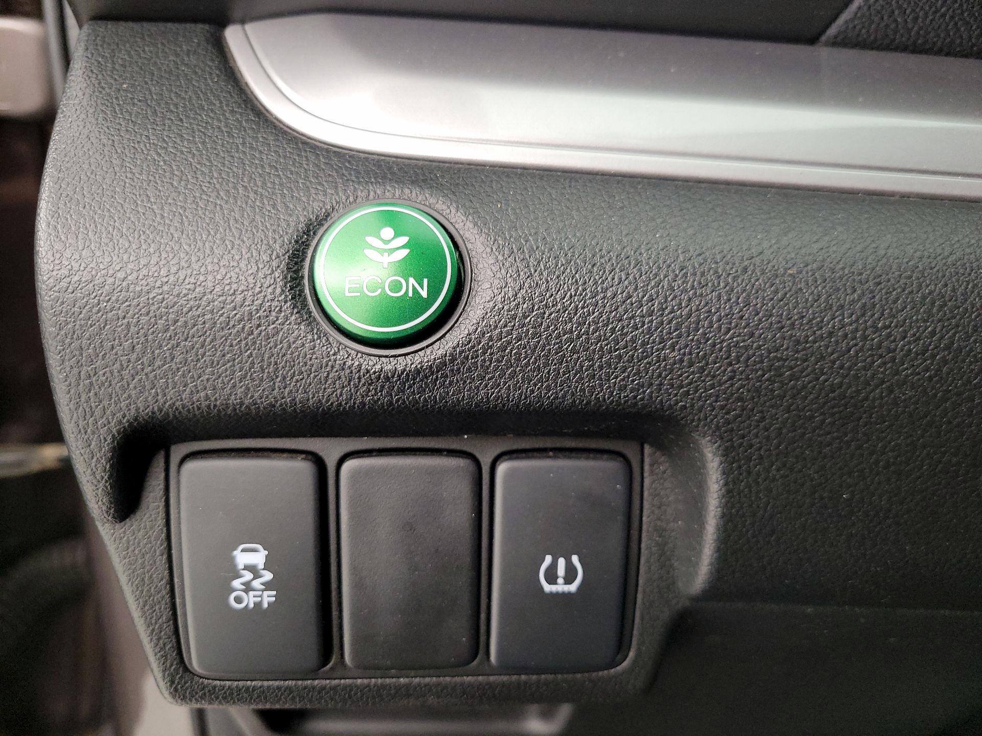 Thumbnail: 2015 Honda CR-V - 13