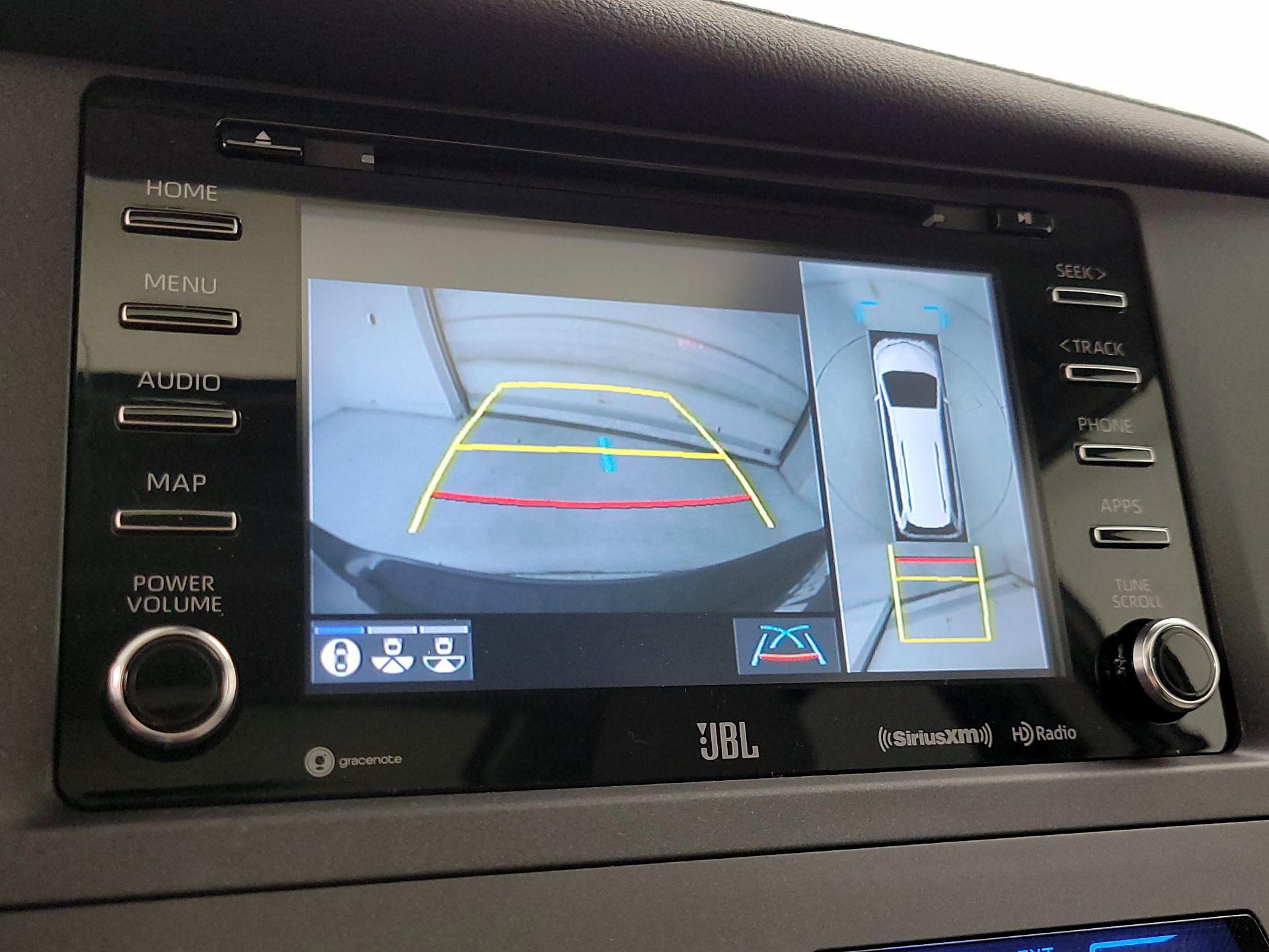 Thumbnail: 2019 Toyota Sienna - 15