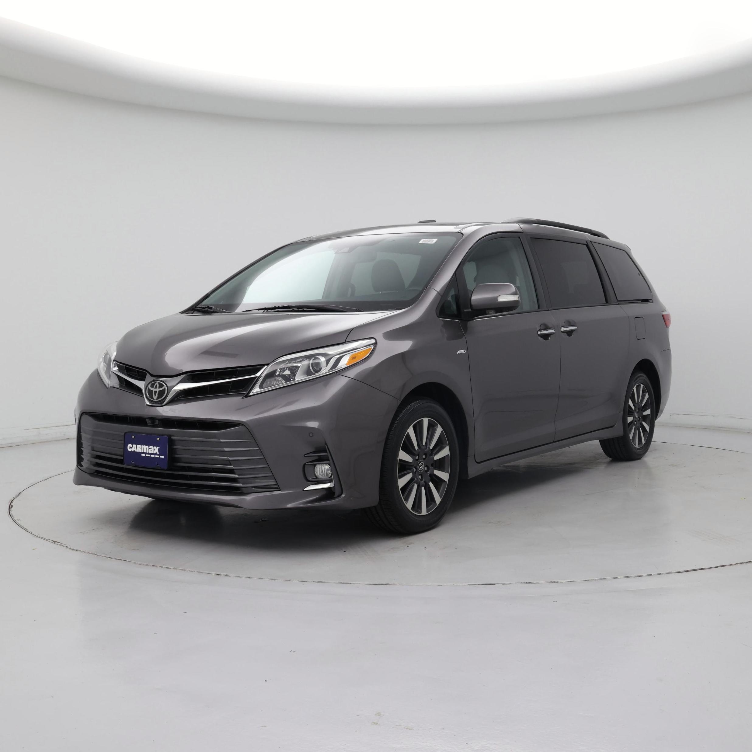 Thumbnail: 2019 Toyota Sienna - 4