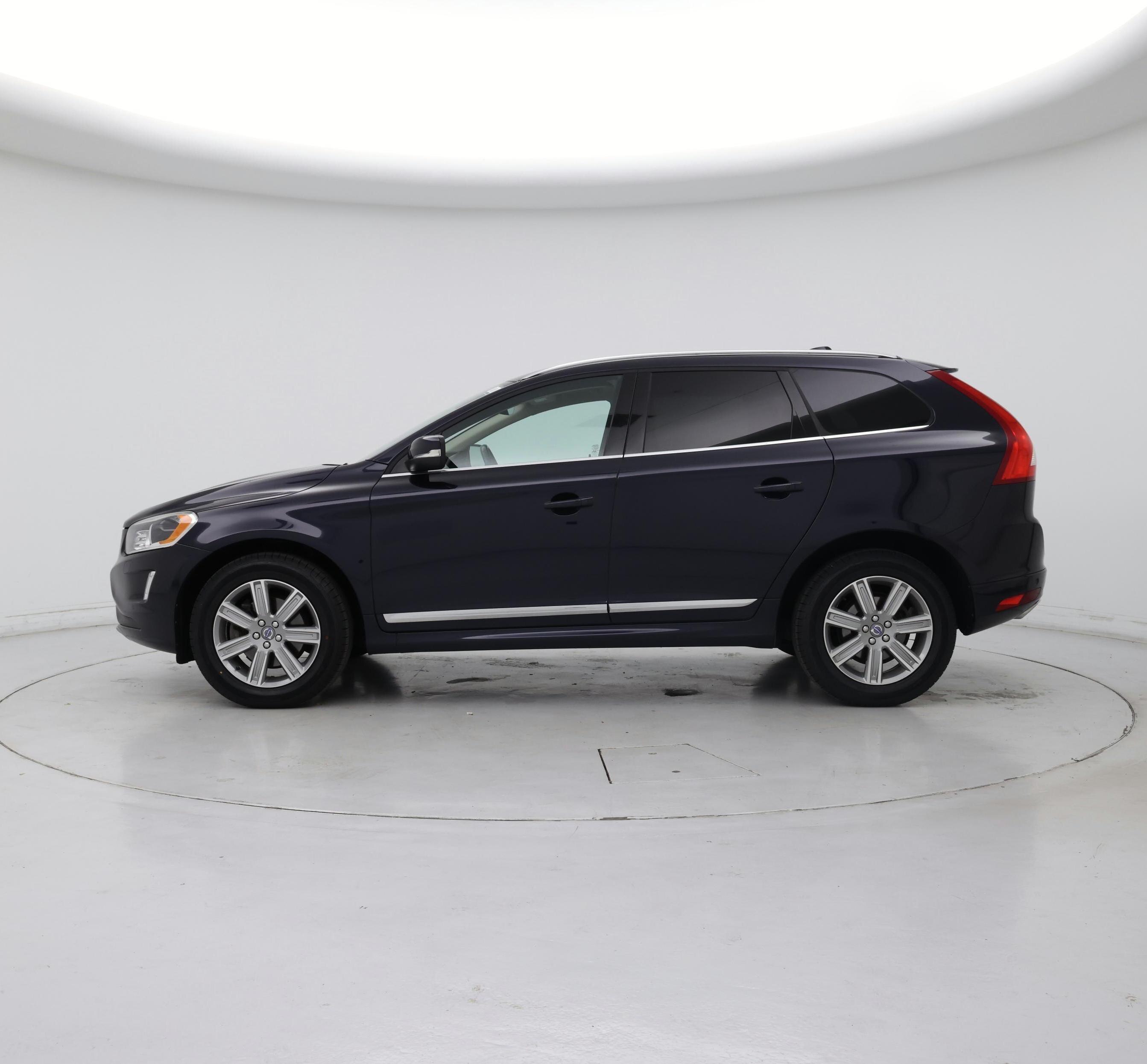 Thumbnail: 2017 Volvo XC60 - 3