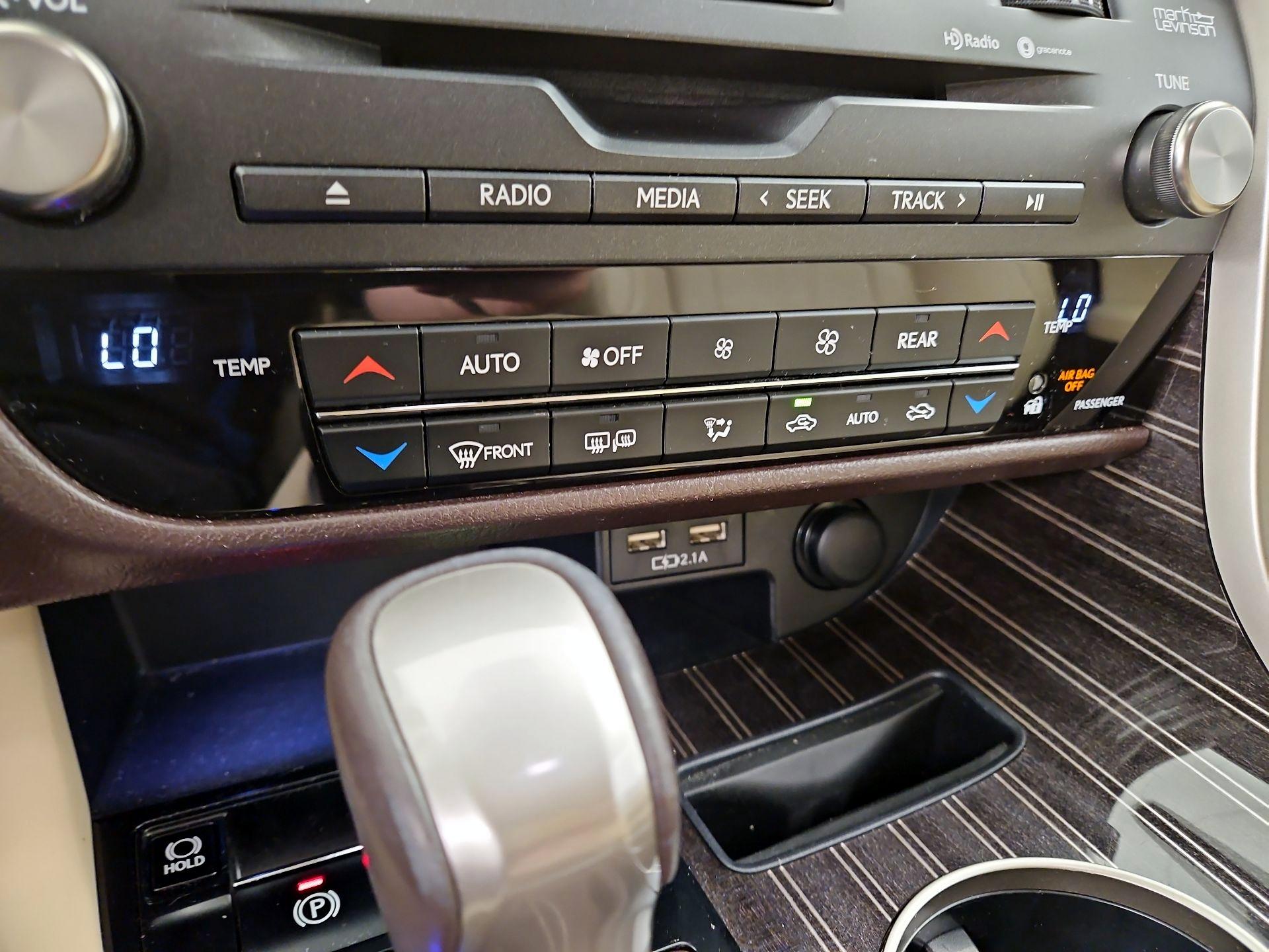 Thumbnail: 2020 Lexus RX - 17
