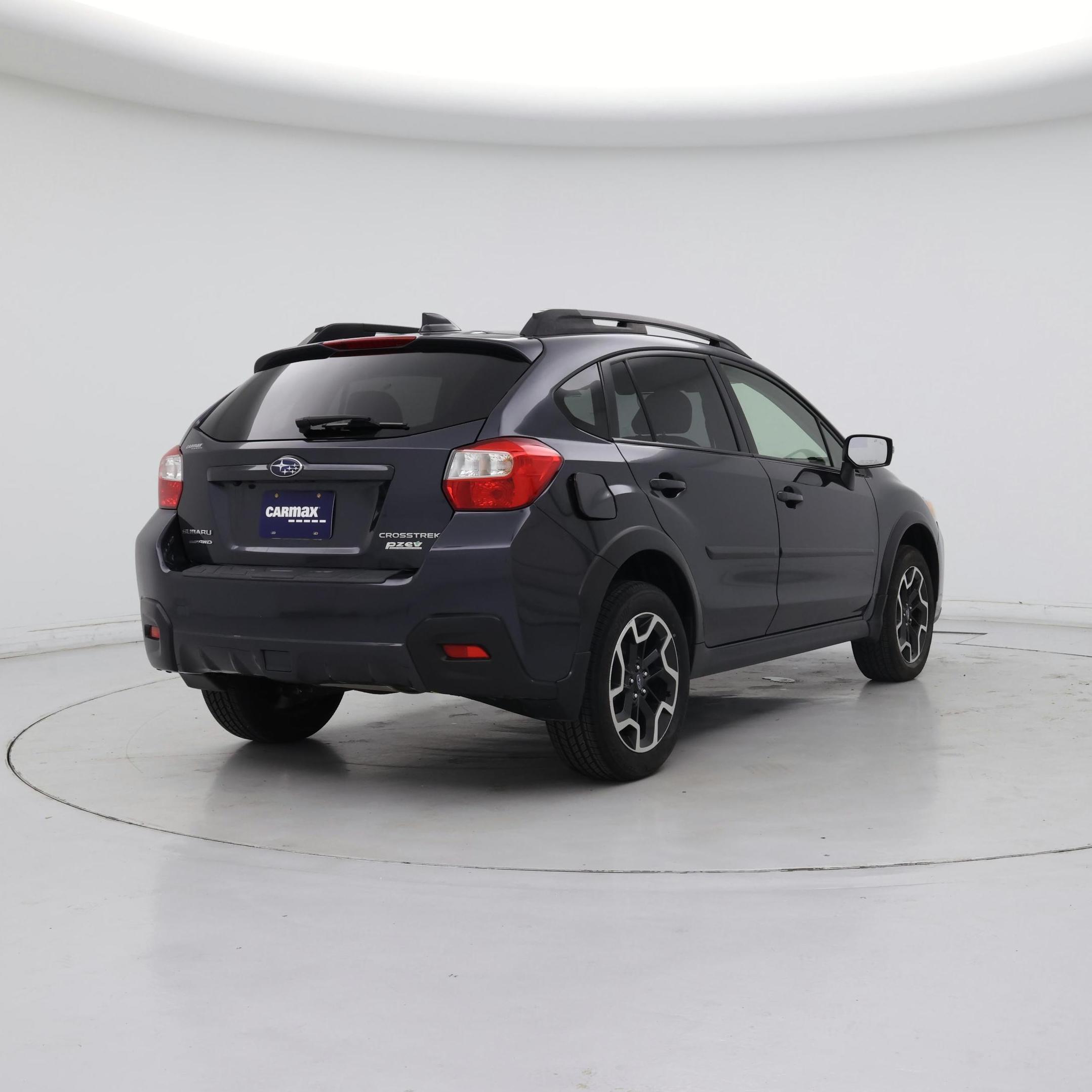 Thumbnail: 2017 Subaru Crosstrek - 8