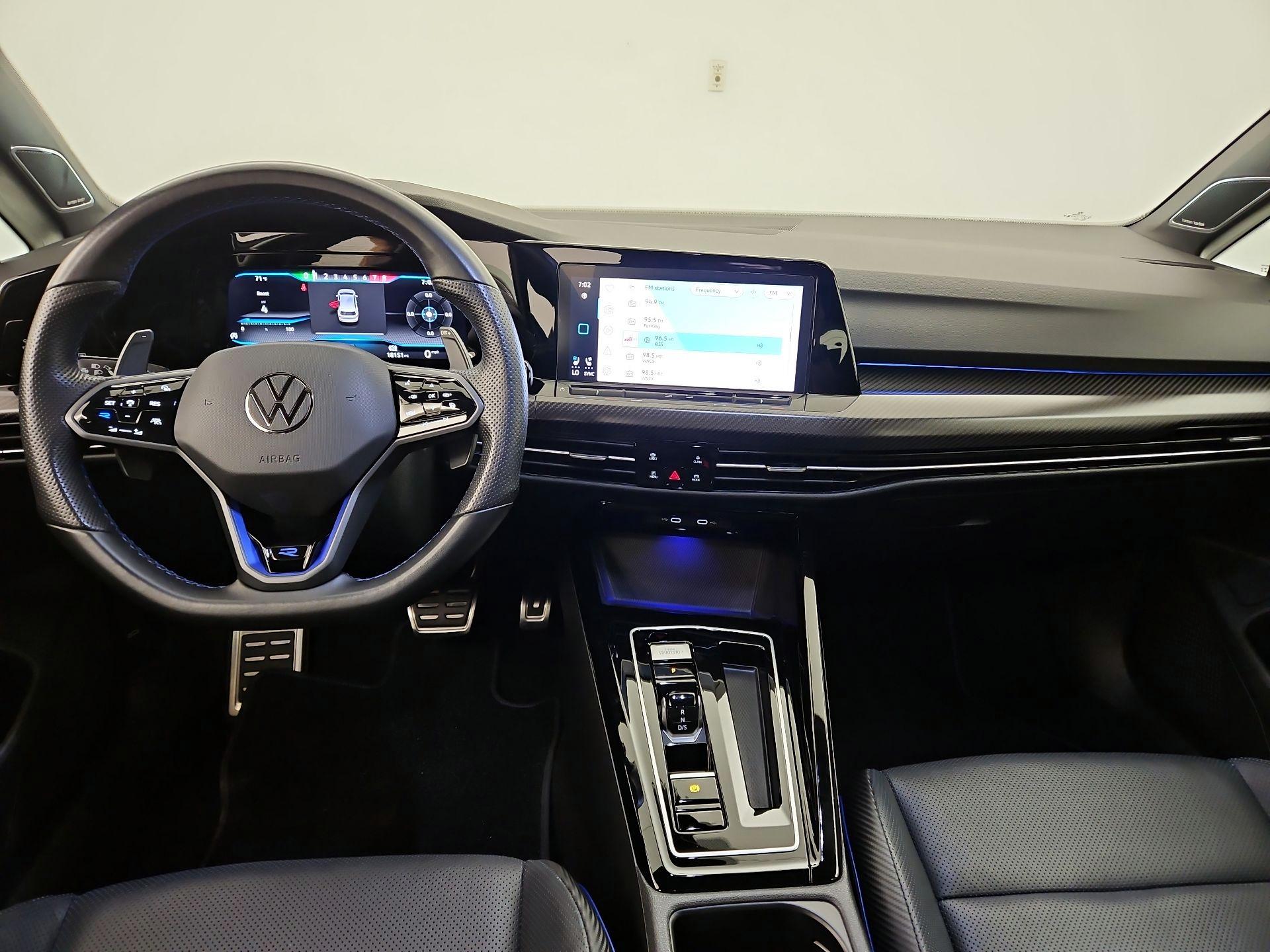 Thumbnail: 2023 Volkswagen Golf - 9