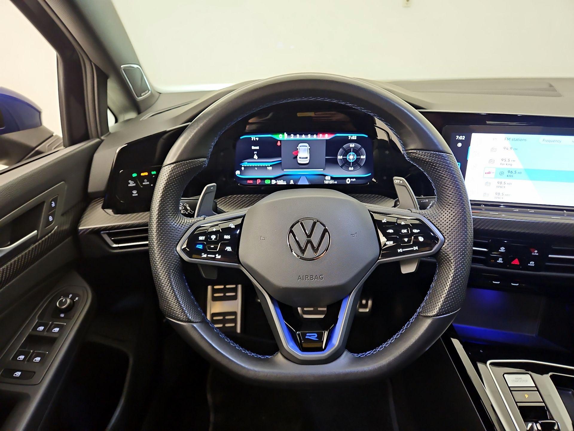 Thumbnail: 2023 Volkswagen Golf - 10