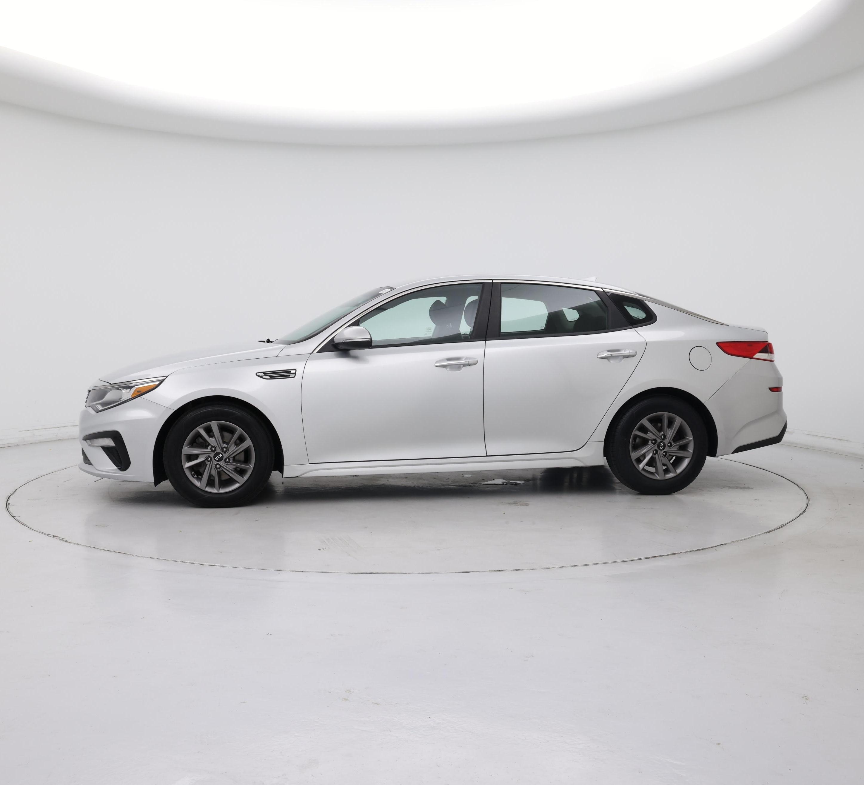 Thumbnail: 2020 Kia Optima - 3