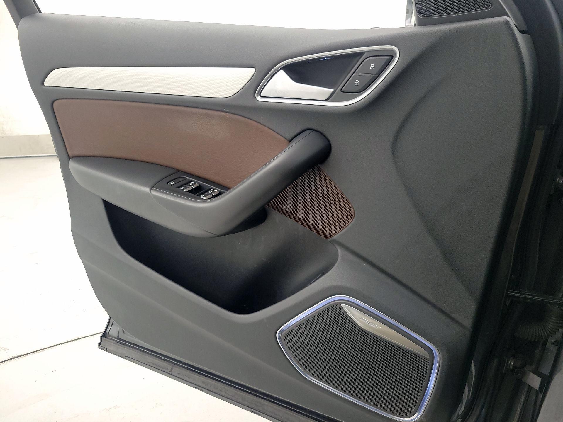 Thumbnail: 2018 Audi Q3 - 12