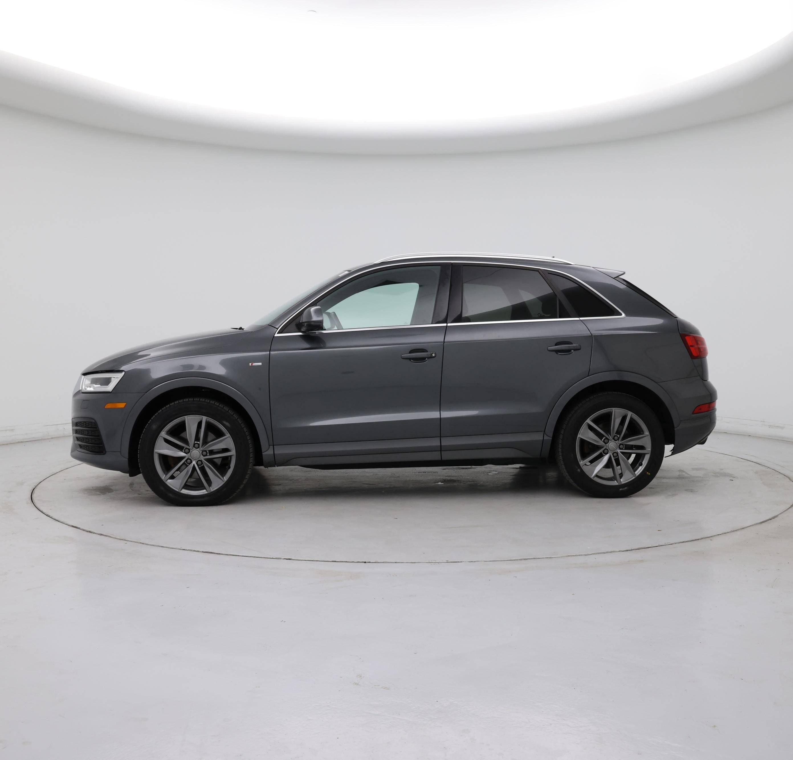 Thumbnail: 2018 Audi Q3 - 3