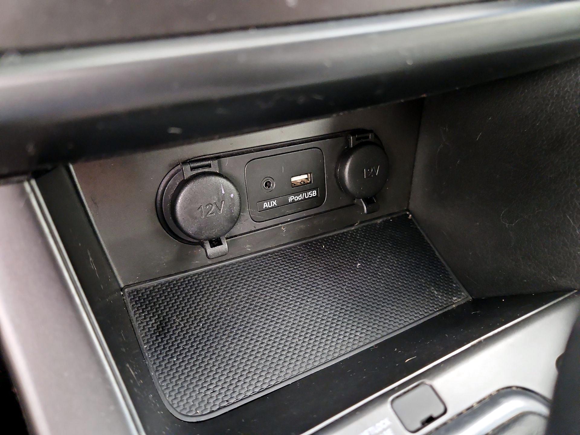 Thumbnail: 2015 Kia Optima - 17