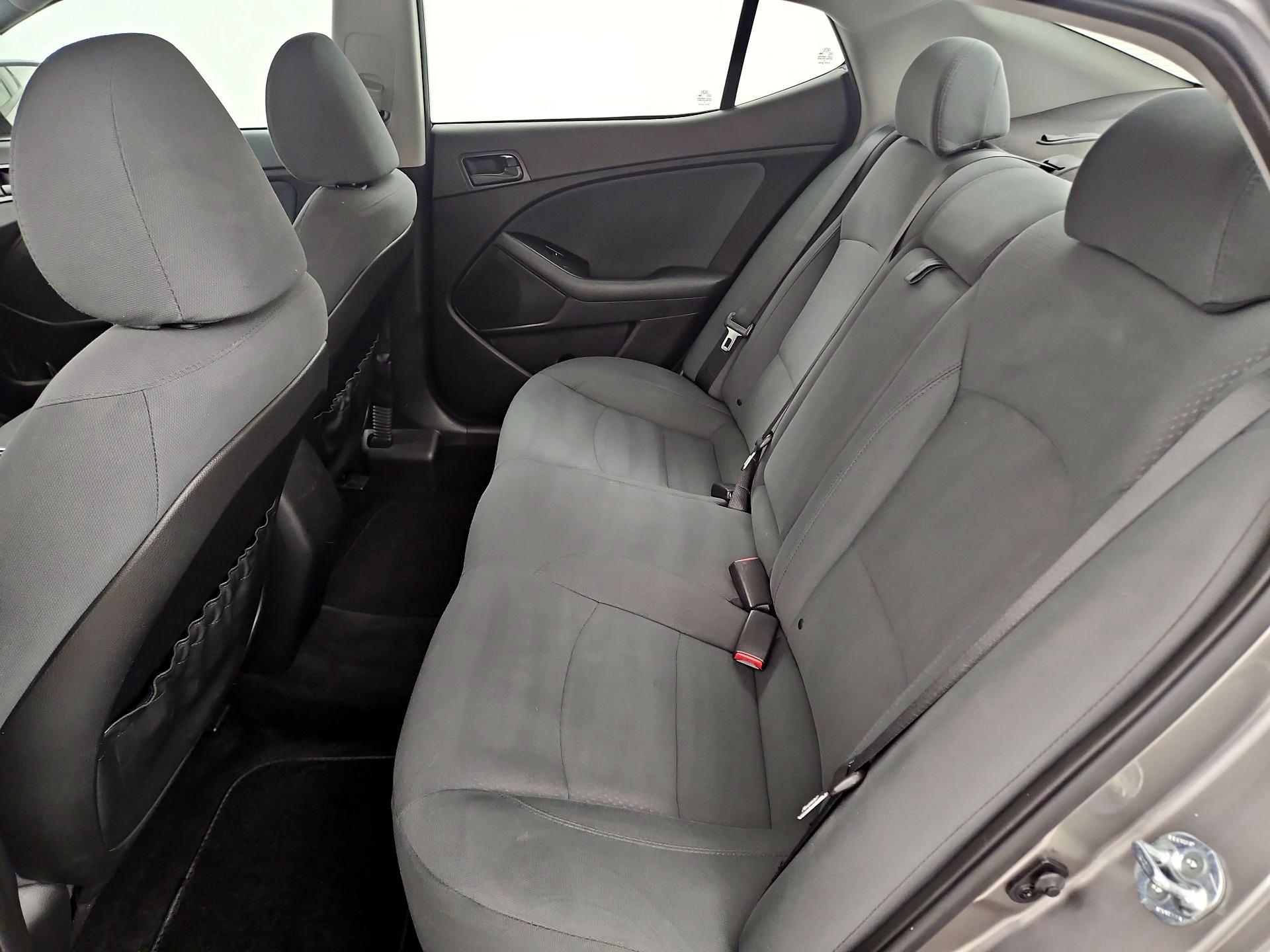 Thumbnail: 2015 Kia Optima - 18