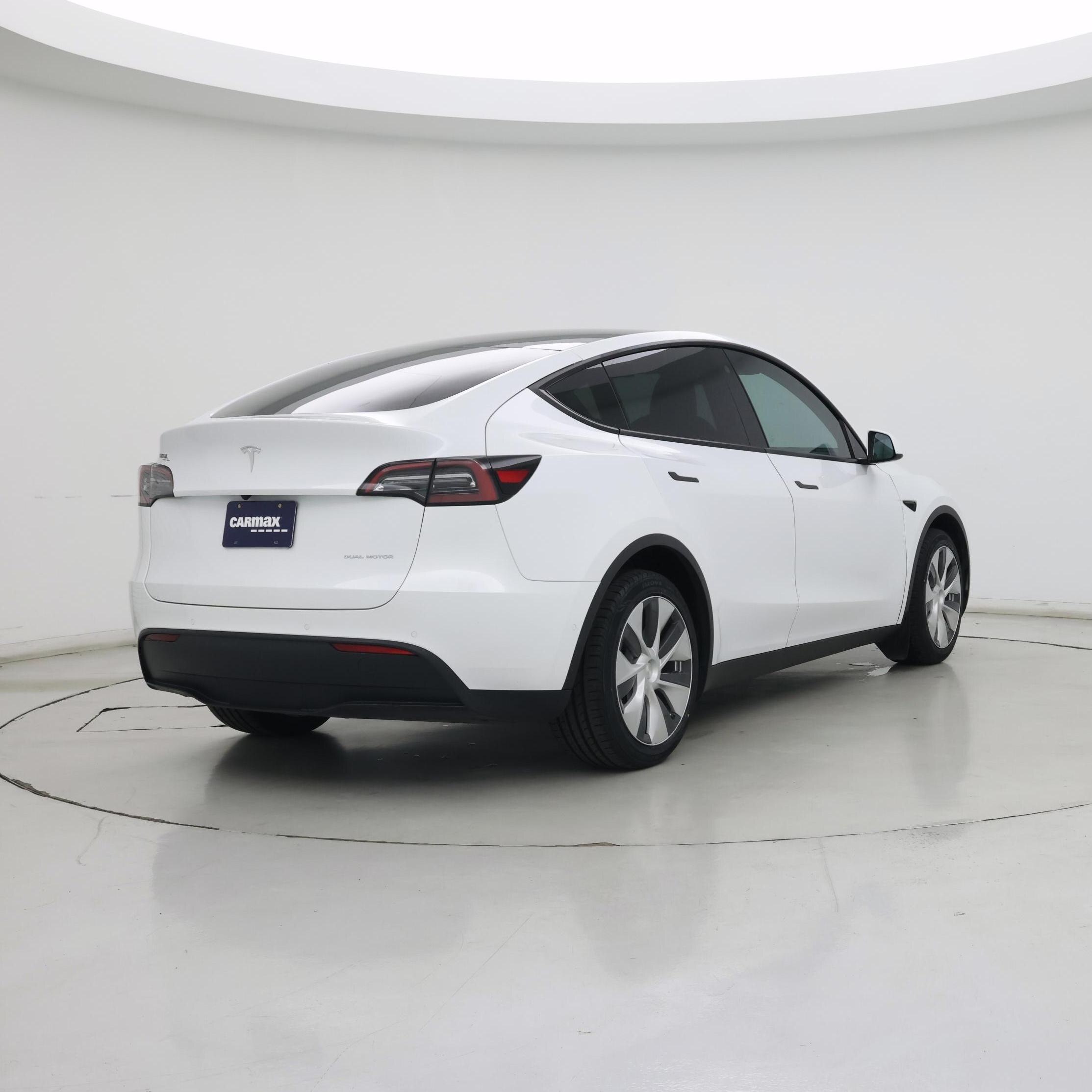 Thumbnail: 2022 Tesla Model Y - 8