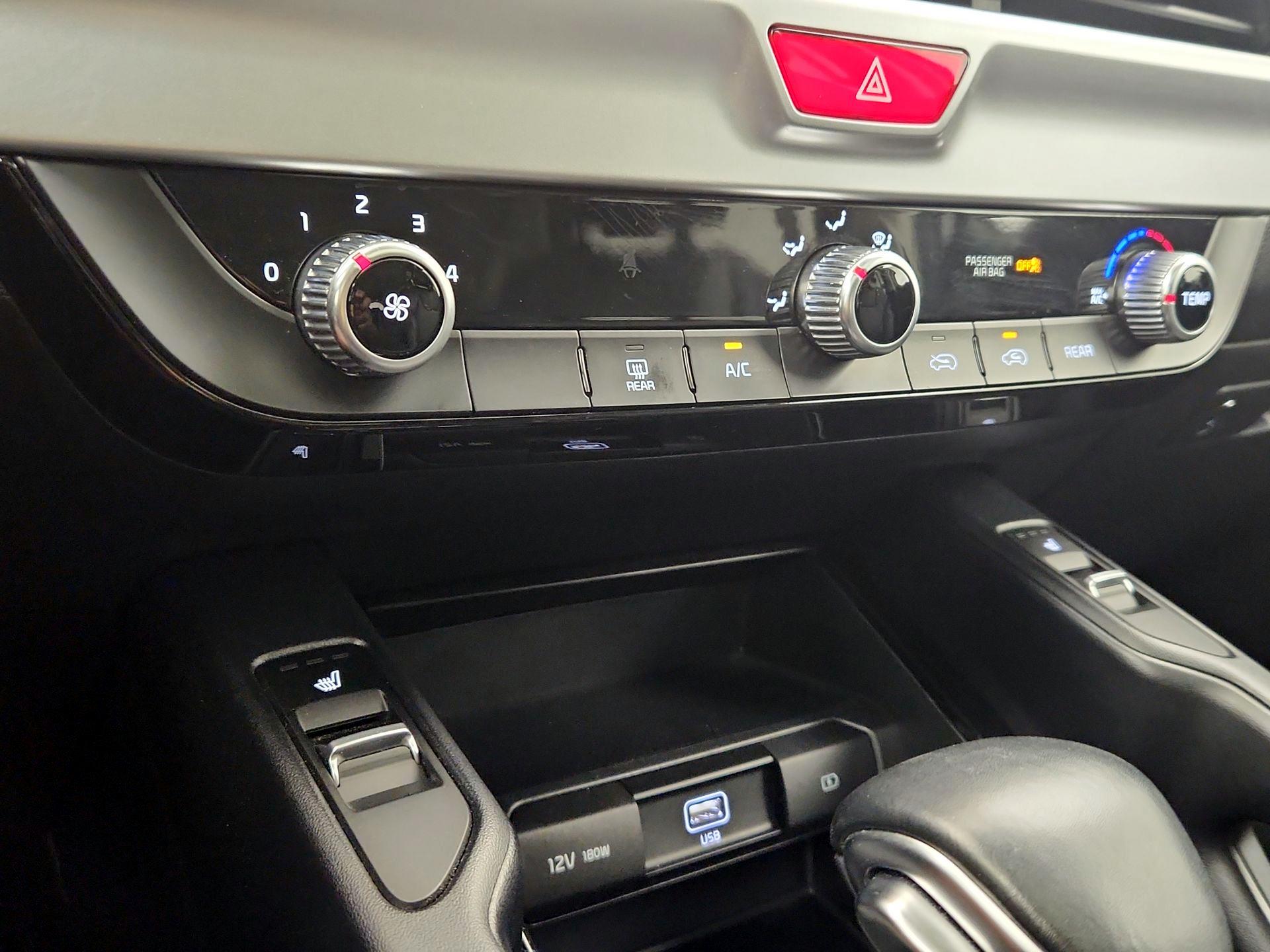 Thumbnail: 2021 Kia Telluride - 16