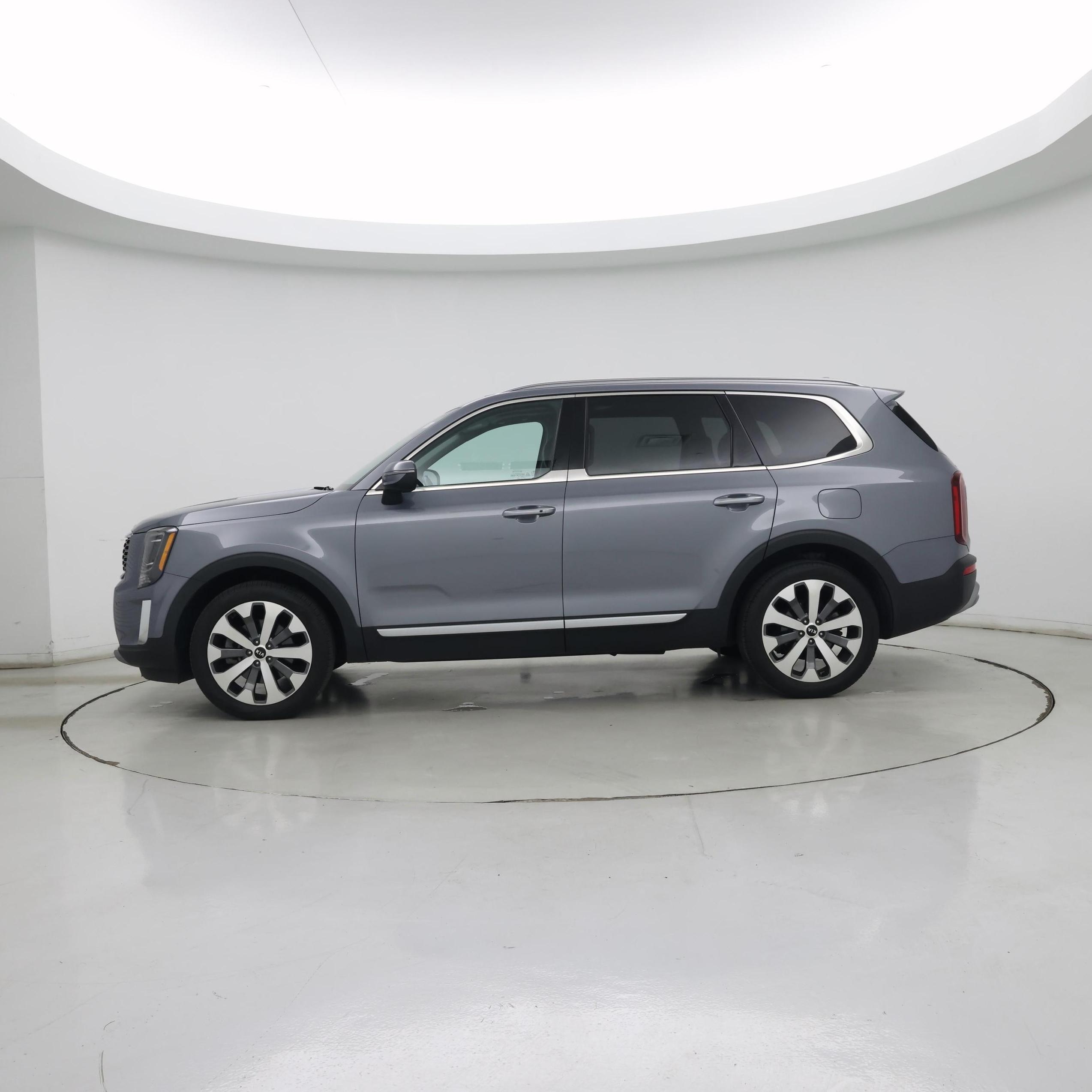 Thumbnail: 2021 Kia Telluride - 3