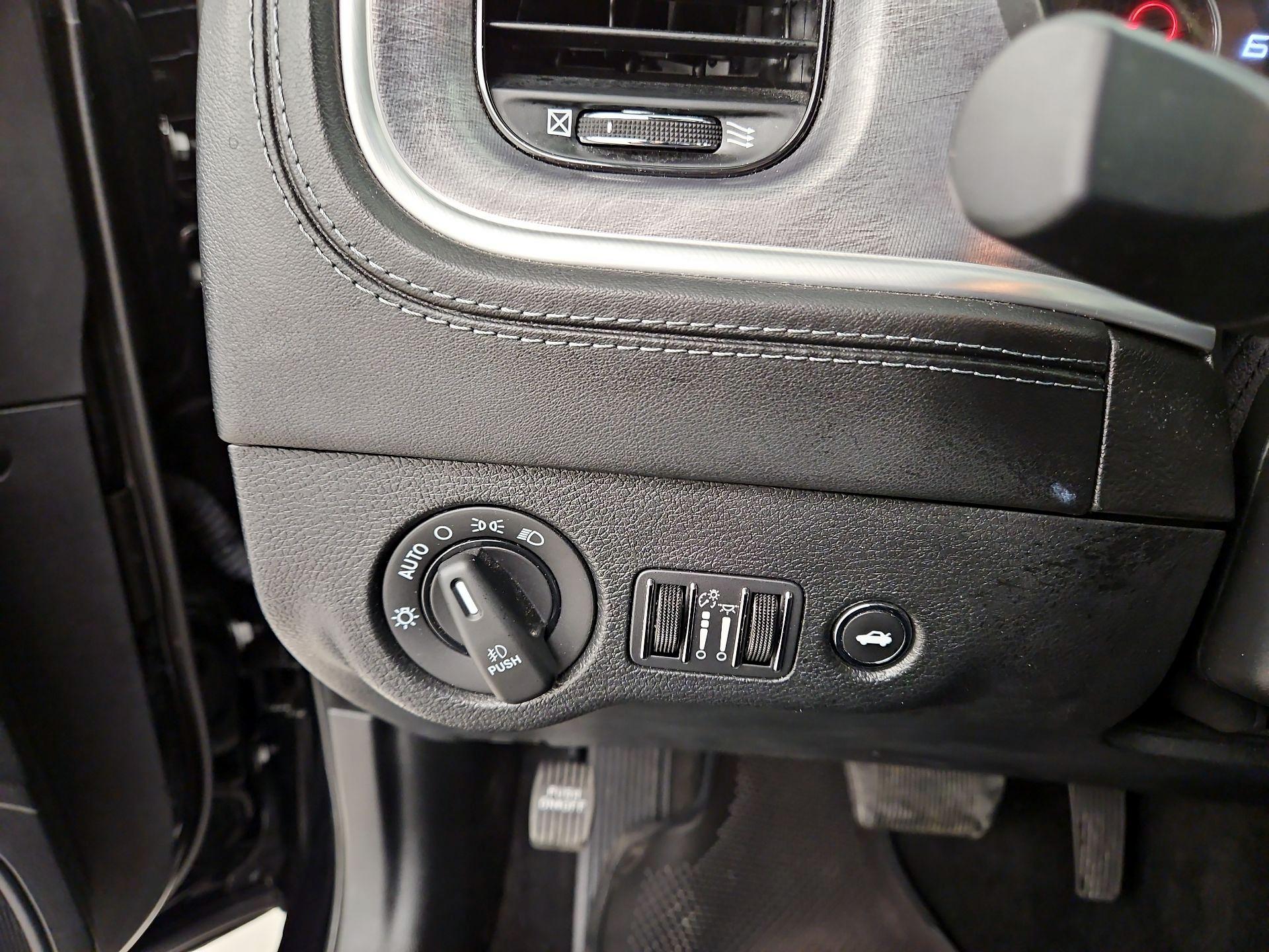 Thumbnail: 2021 Dodge Charger - 13