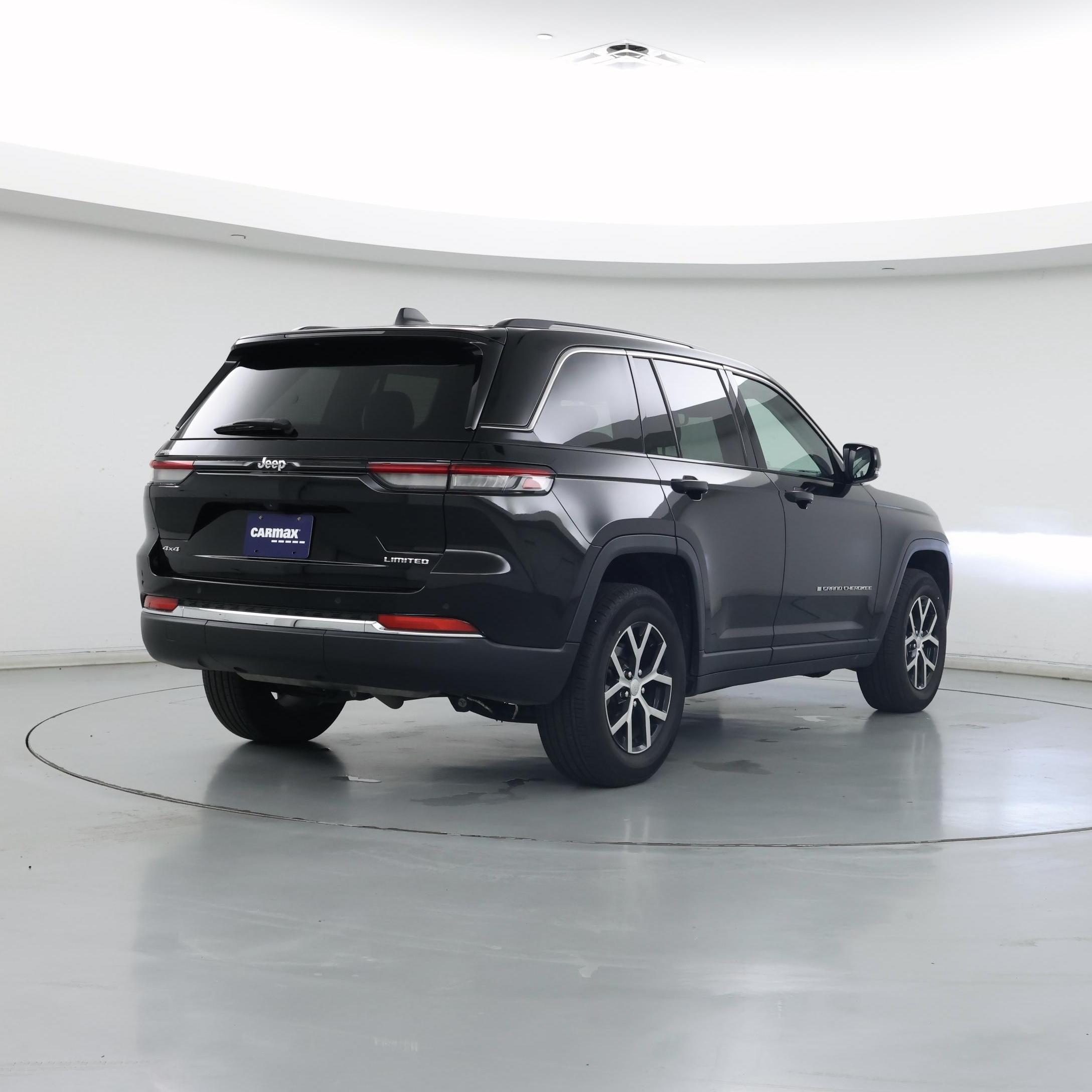 Thumbnail: 2023 Jeep Grand Cherokee - 8