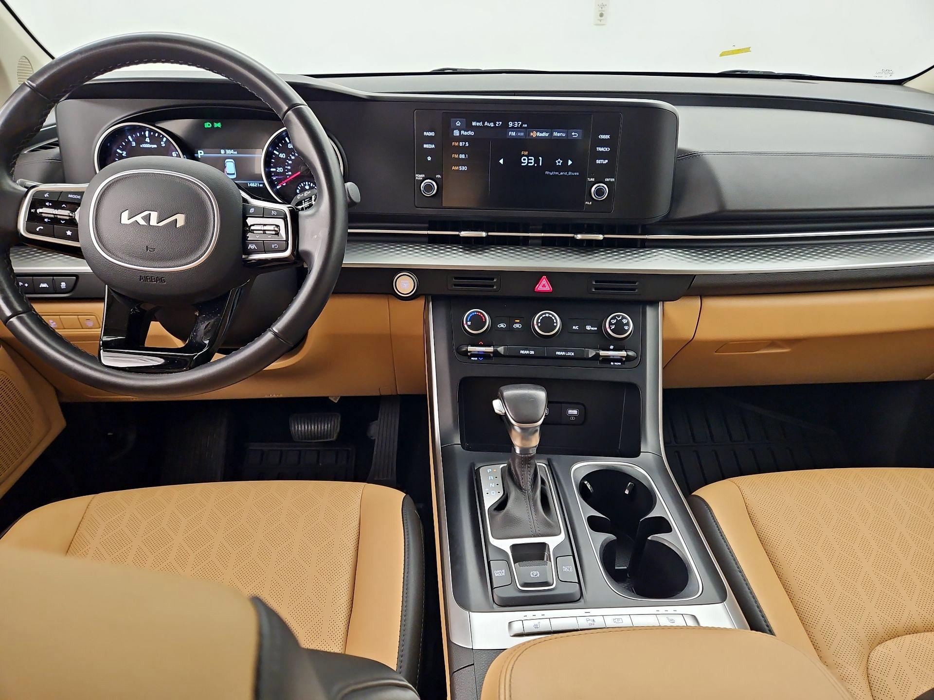 Thumbnail: 2023 Kia Carnival - 9