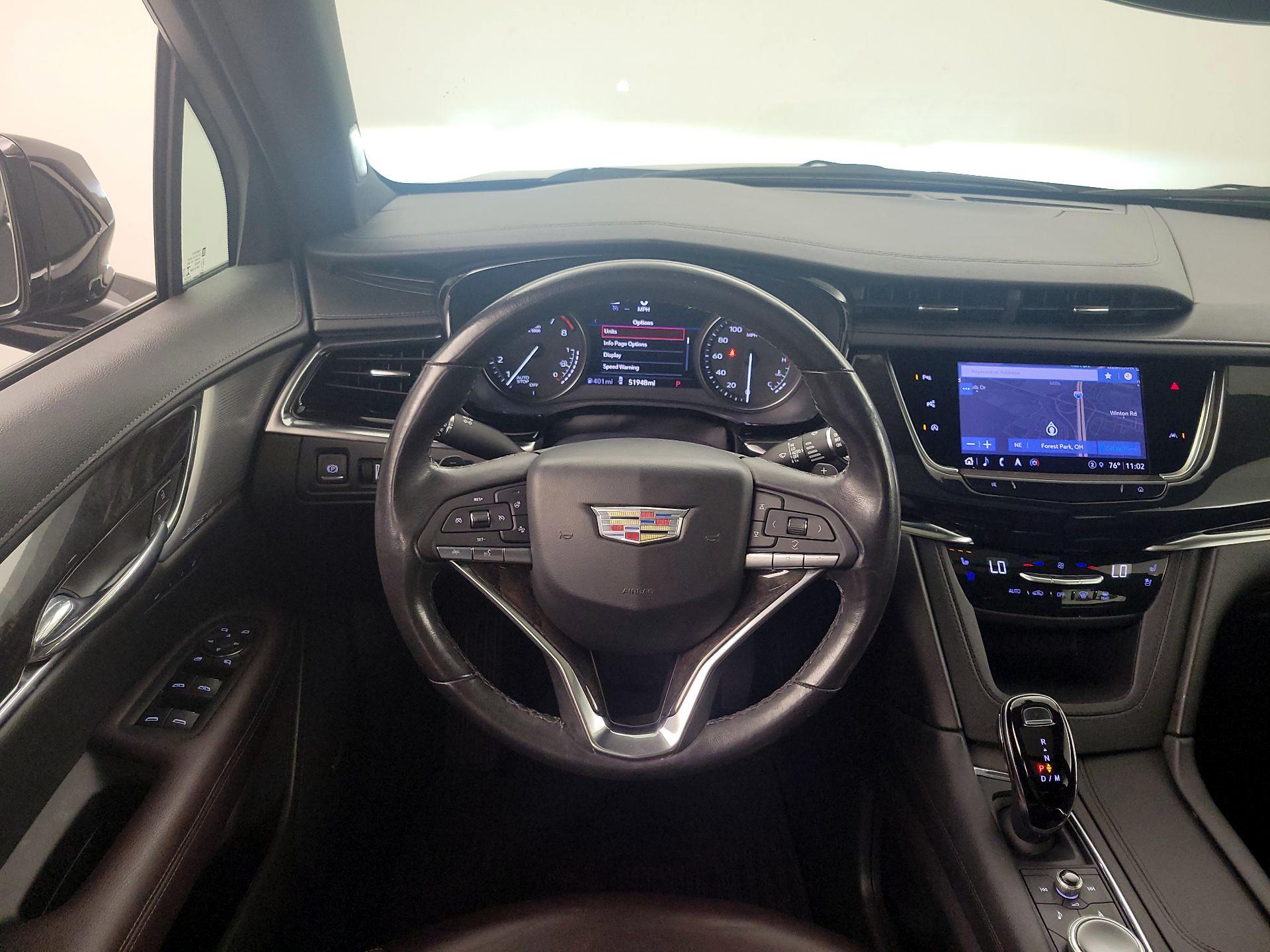 Thumbnail: 2022 Cadillac XT6 - 10