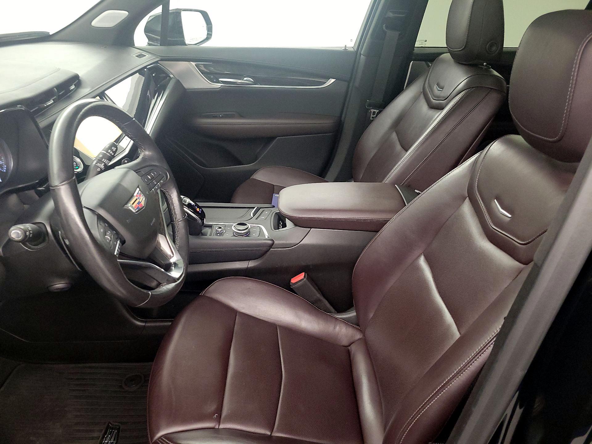 Thumbnail: 2022 Cadillac XT6 - 11