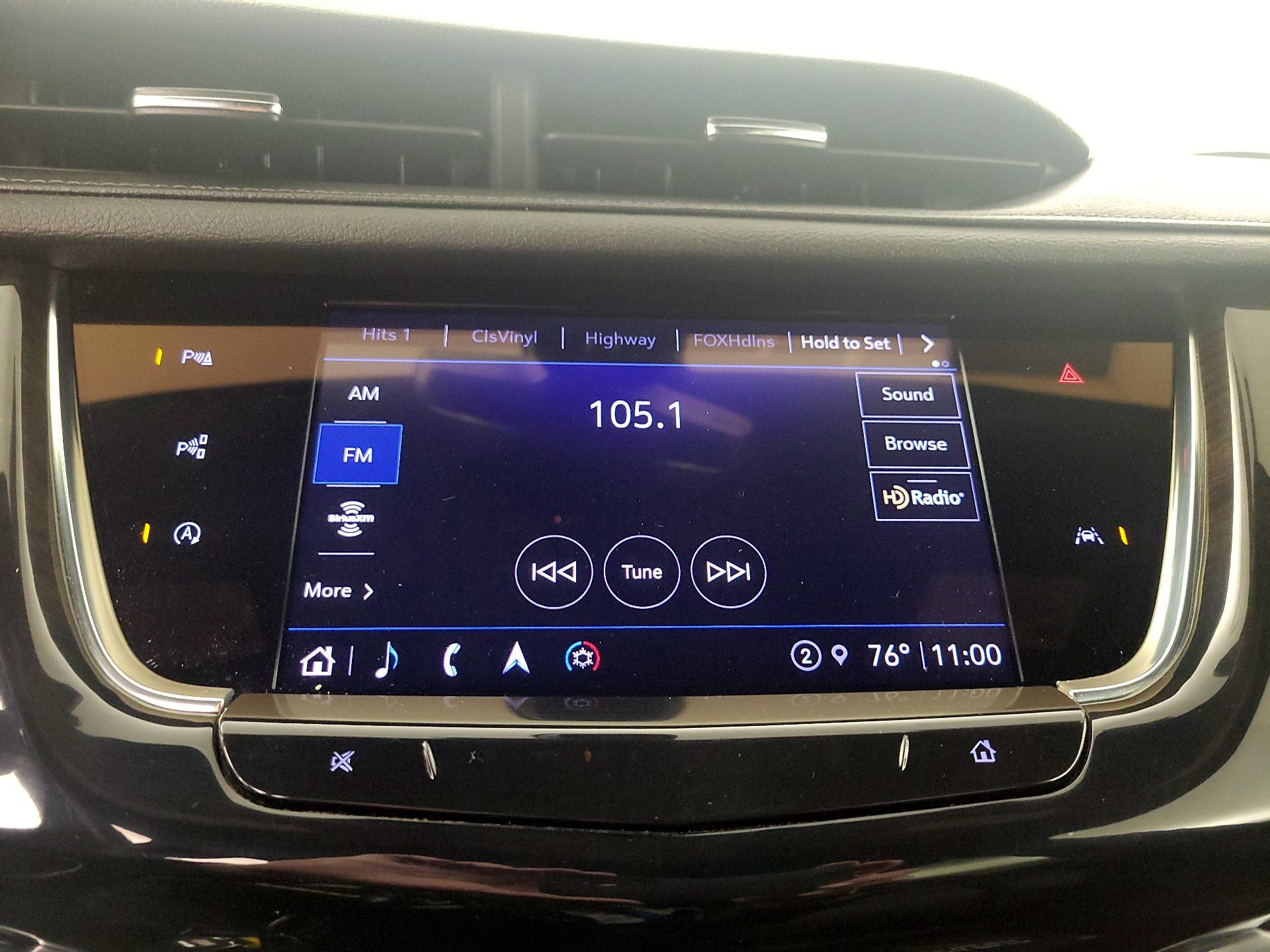 Thumbnail: 2022 Cadillac XT6 - 16