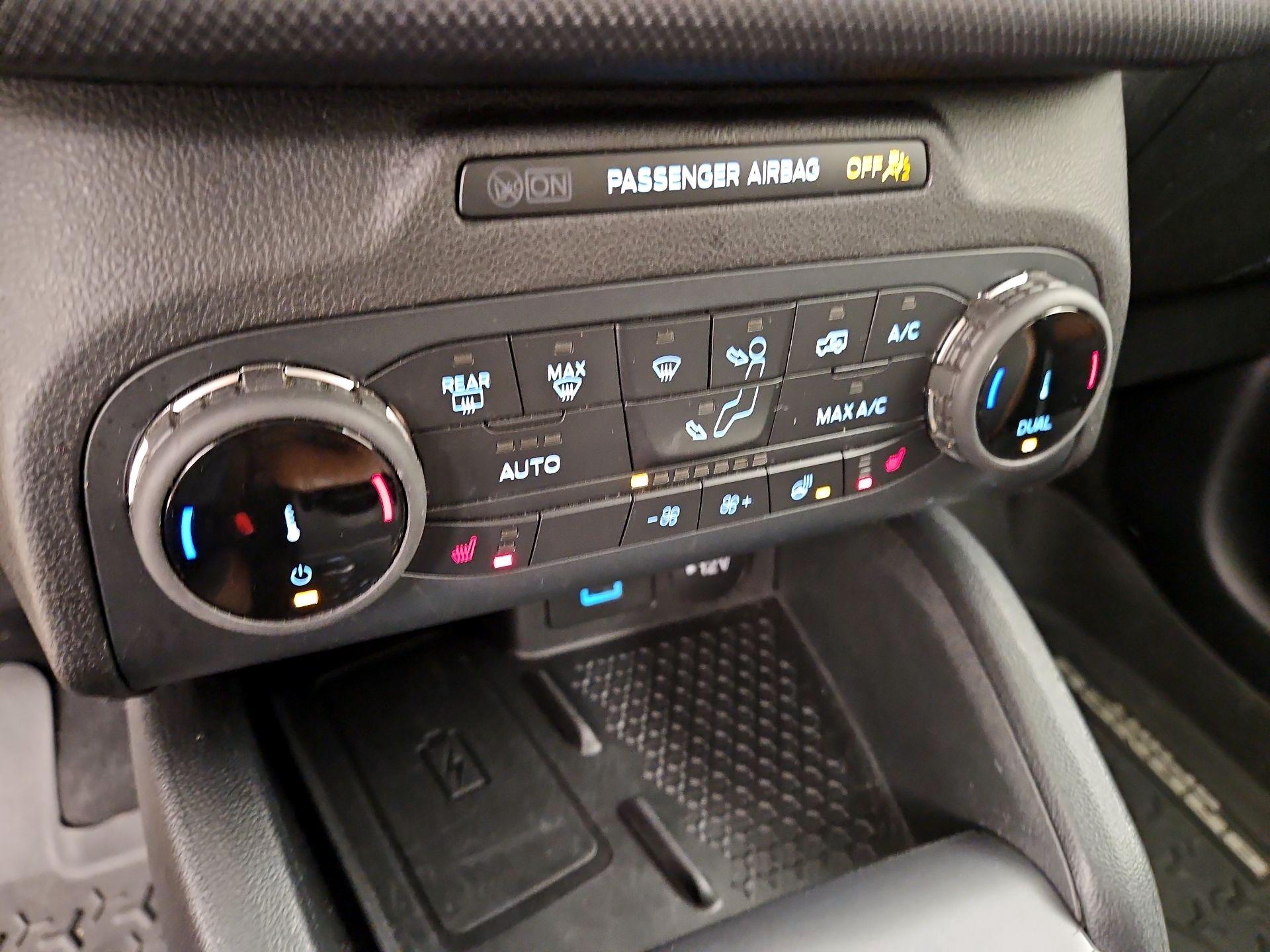 Thumbnail: 2022 Ford Bronco Sport - 16