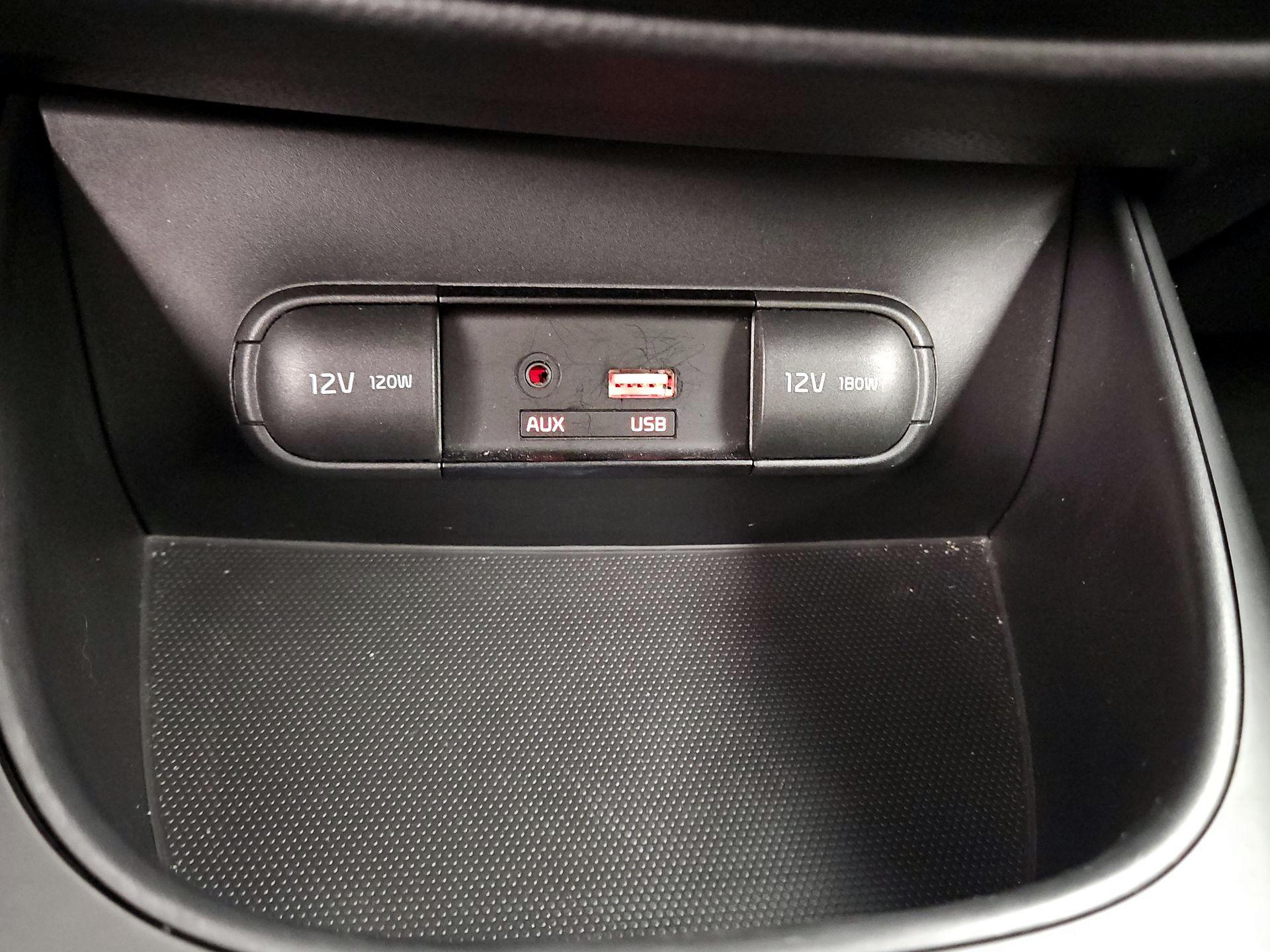 Thumbnail: 2017 Kia Soul - 17