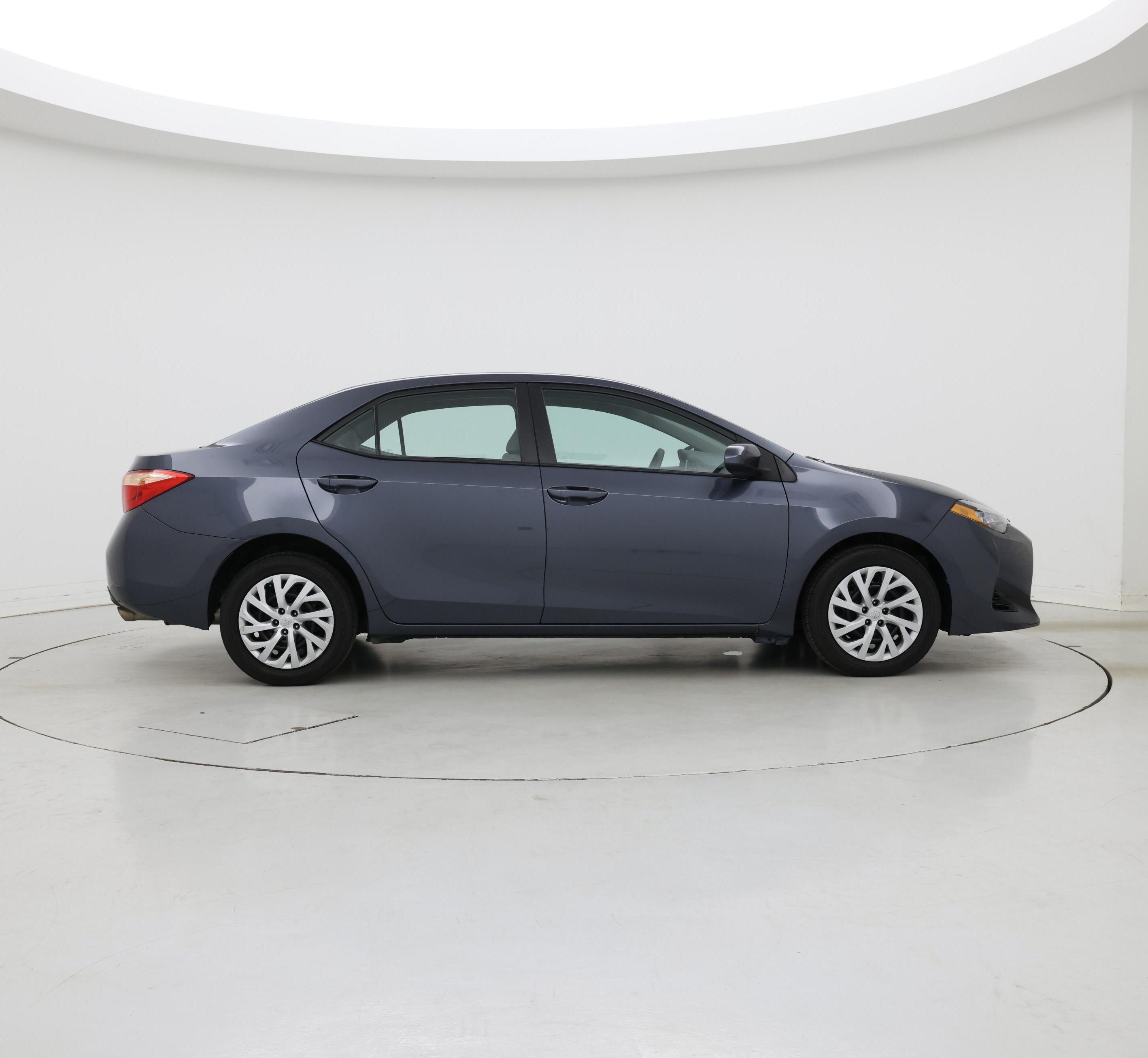 Thumbnail: 2017 Toyota Corolla - 7