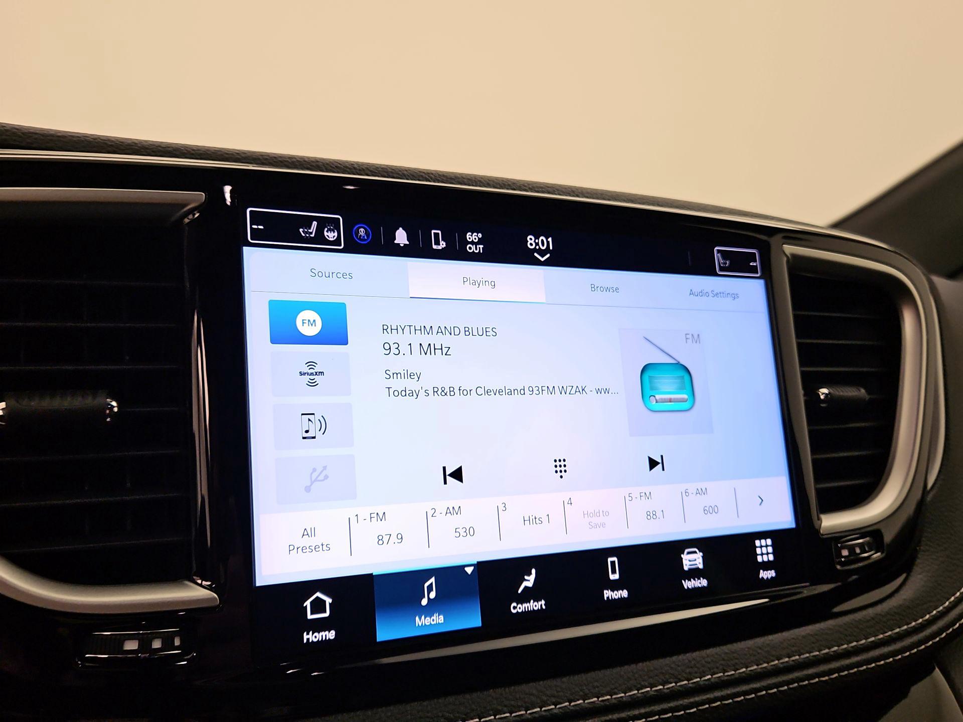 Thumbnail: 2023 Chrysler Pacifica - 15