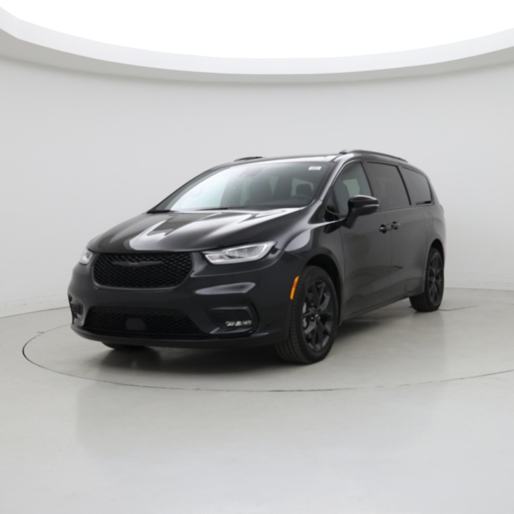 Thumbnail: 2023 Chrysler Pacifica - 4