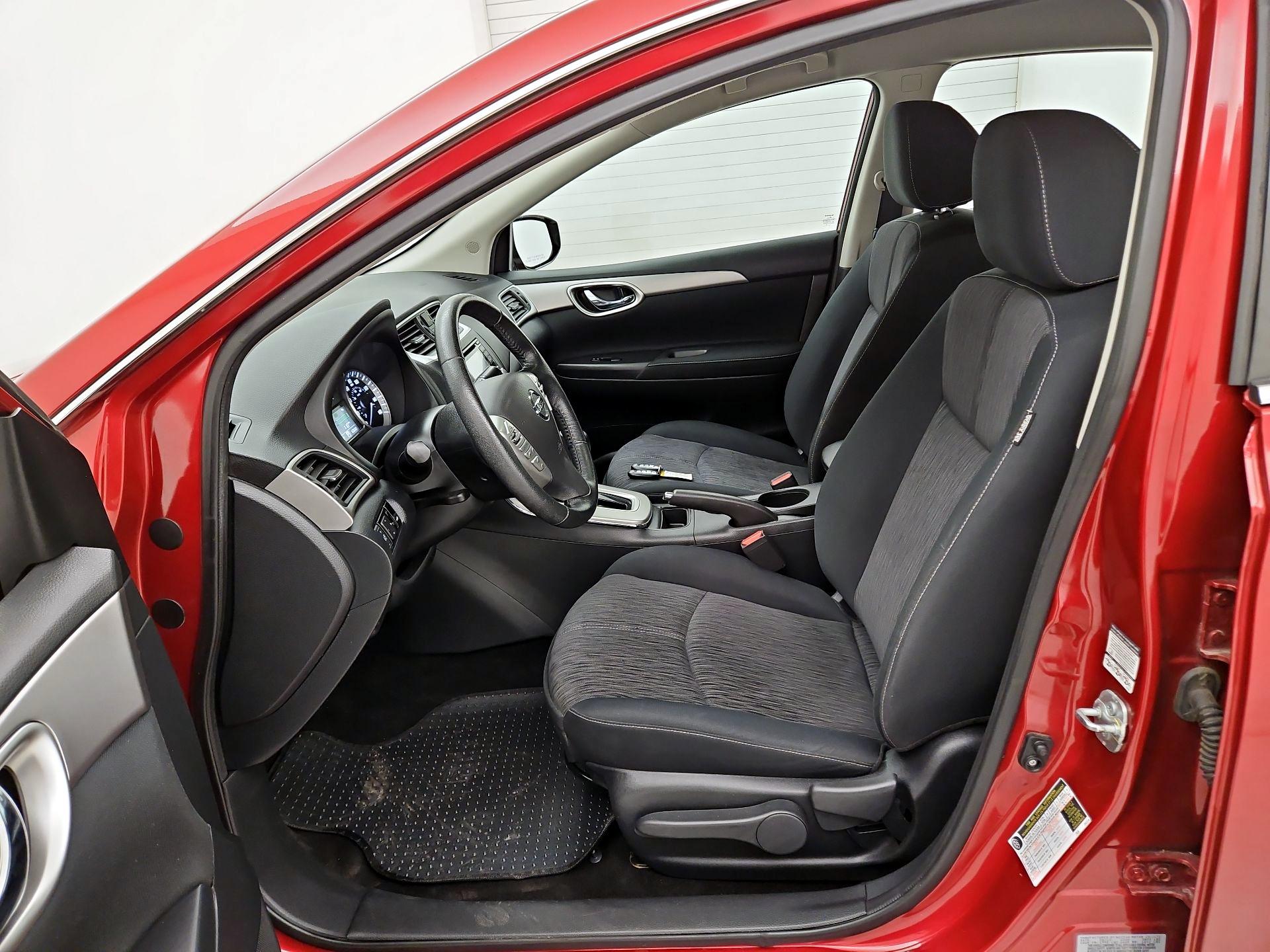 Thumbnail: 2015 Nissan Sentra - 11